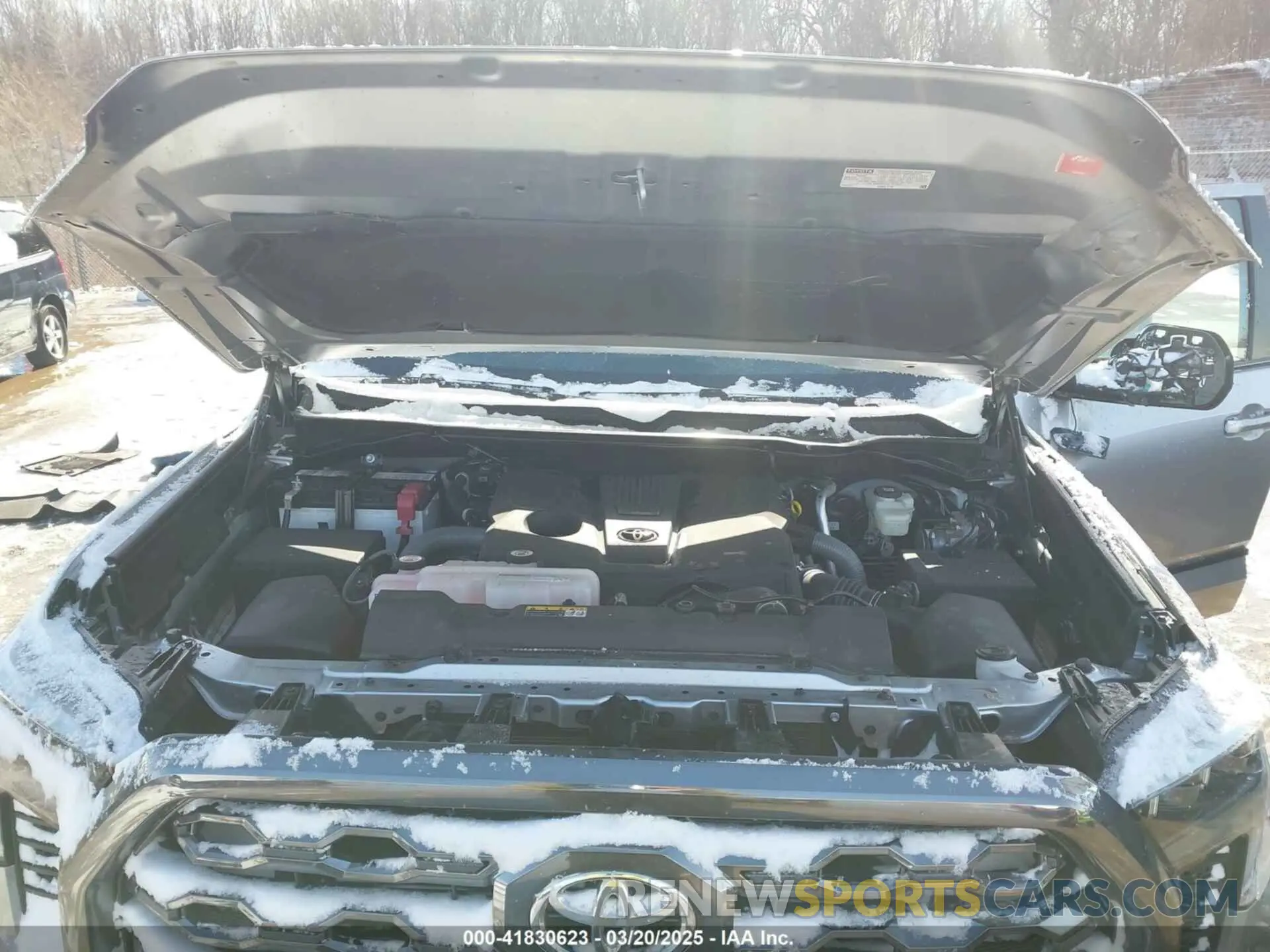 10 Photograph of a damaged car 5TFNA5DB7RX142071 TOYOTA TUNDRA 2024