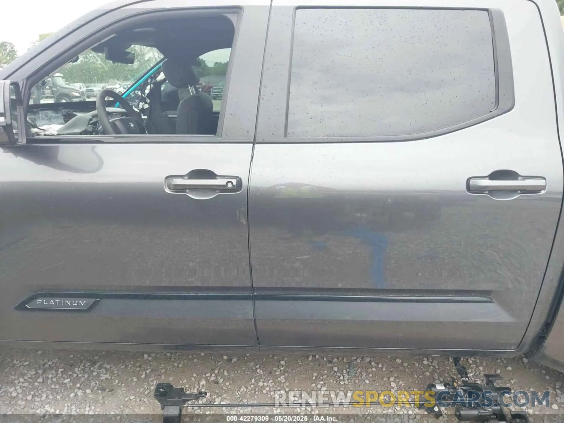 14 Photograph of a damaged car 5TFNA5DB8RX209602 TOYOTA TUNDRA 2024