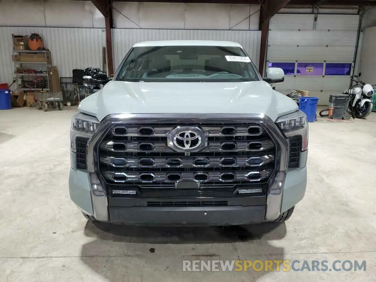 5 Photograph of a damaged car 5TFNA5DBXRX230287 TOYOTA TUNDRA 2024