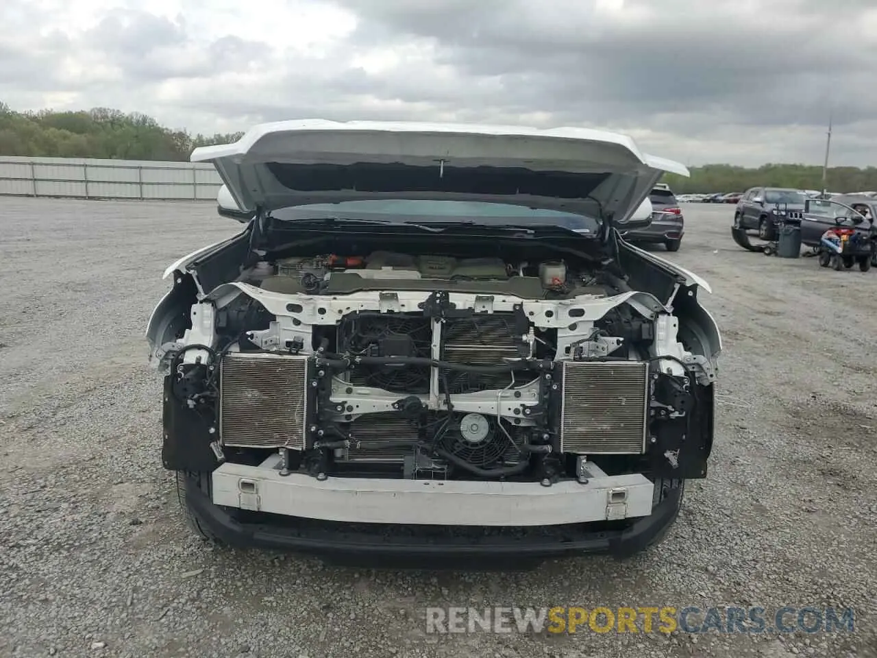 5 Photograph of a damaged car 5TFNC5AB8RX003128 TOYOTA TUNDRA 2024