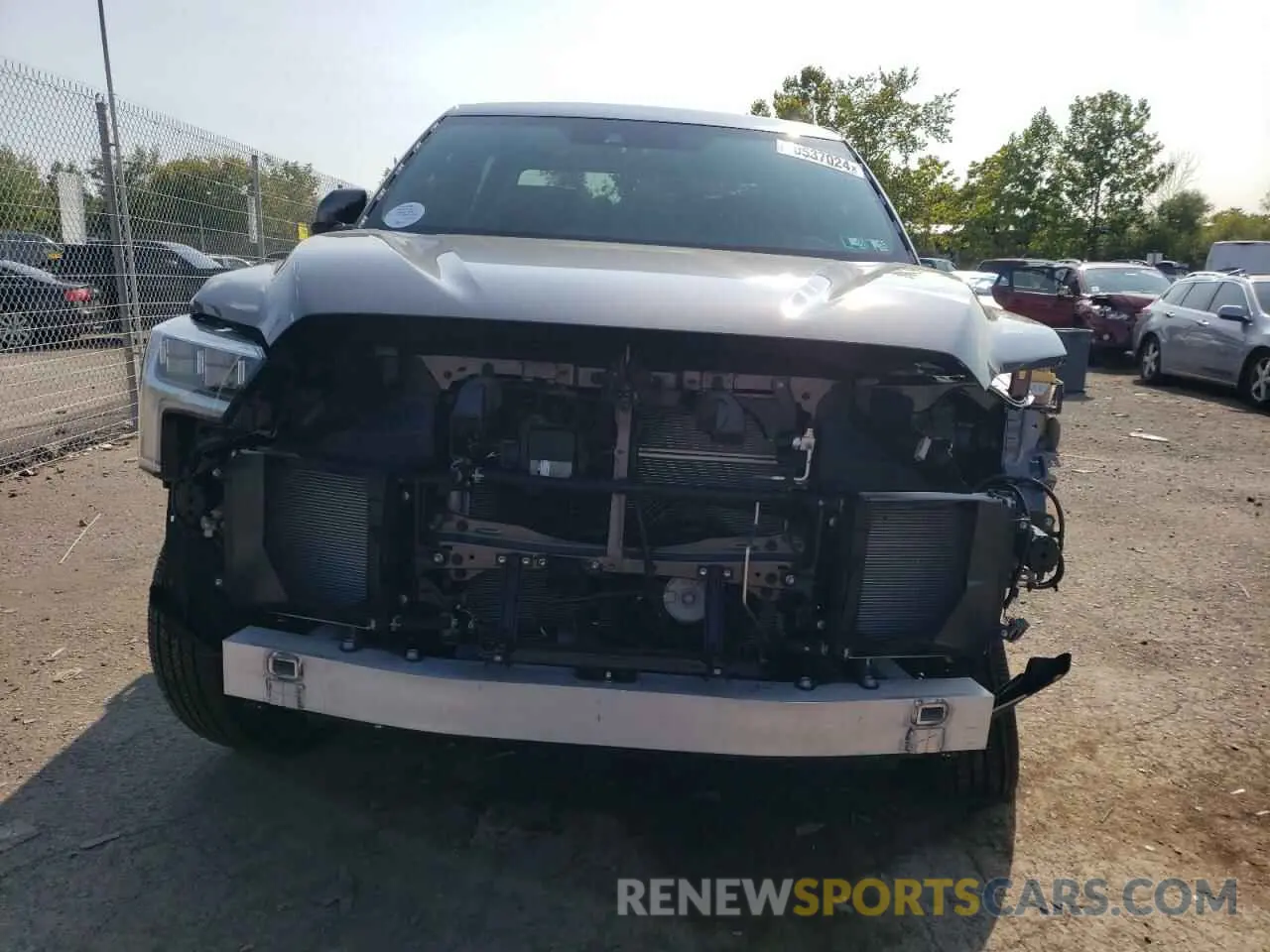 5 Photograph of a damaged car 5TFNC5DB5RX062407 TOYOTA TUNDRA 2024