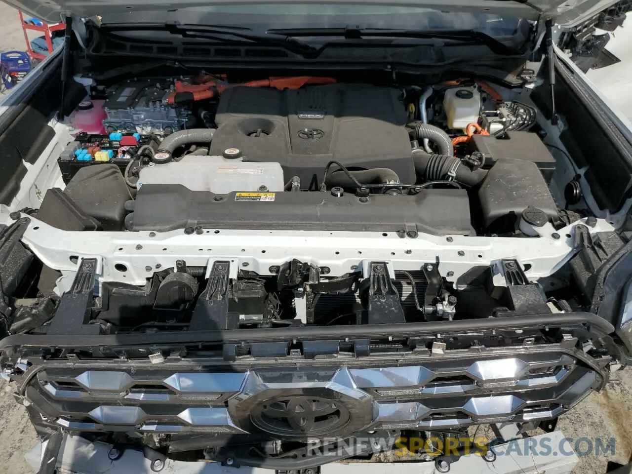 11 Photograph of a damaged car 5TFNC5DB7RX075319 TOYOTA TUNDRA 2024