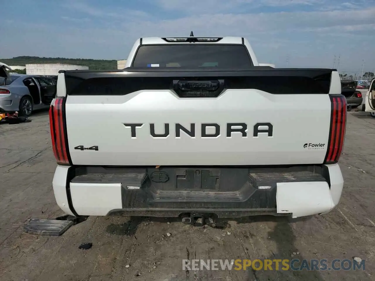 6 Photograph of a damaged car 5TFNC5DB7RX075319 TOYOTA TUNDRA 2024