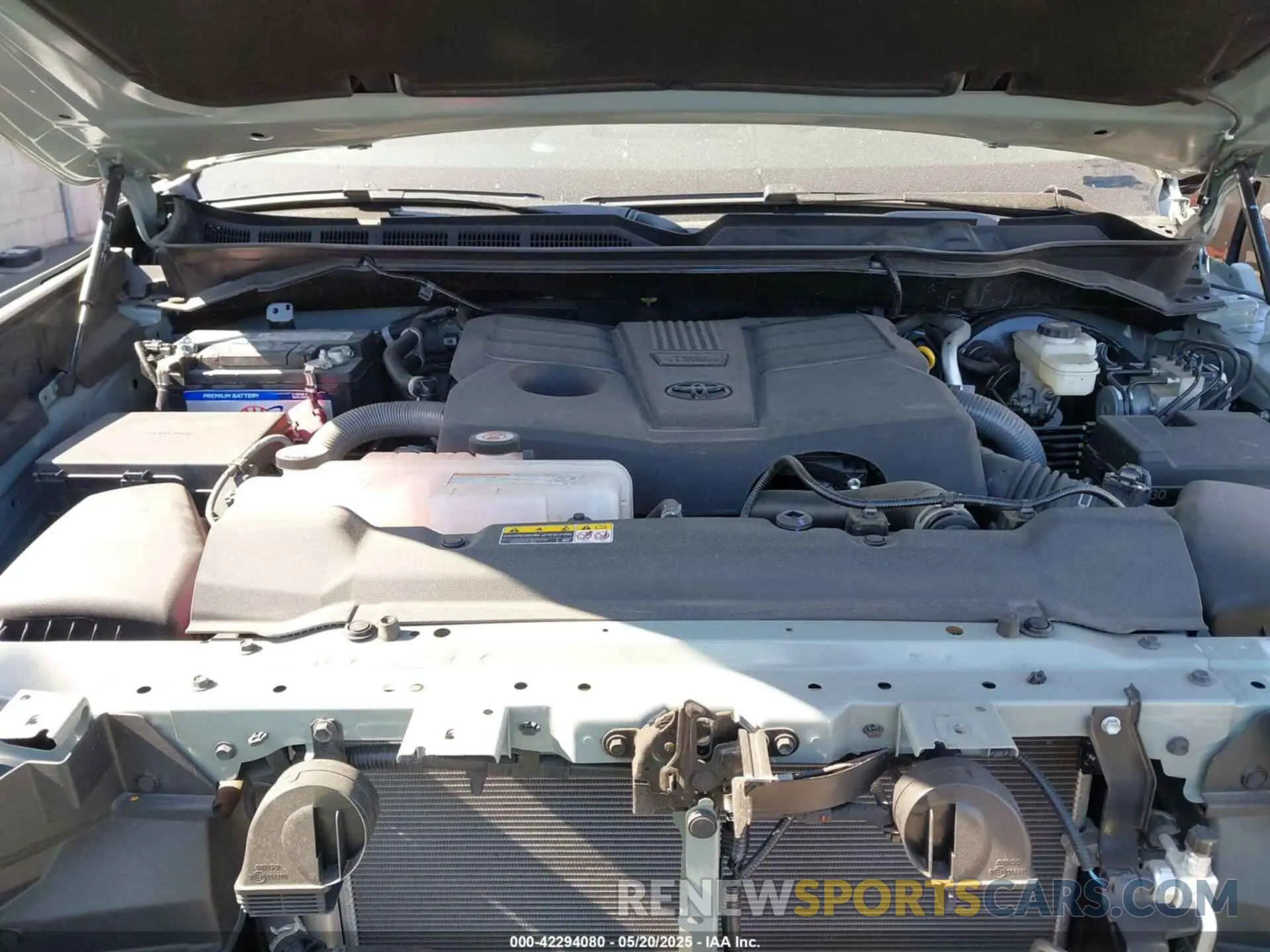 10 Photograph of a damaged car 5TFWA5DB1RX161817 TOYOTA TUNDRA 2024
