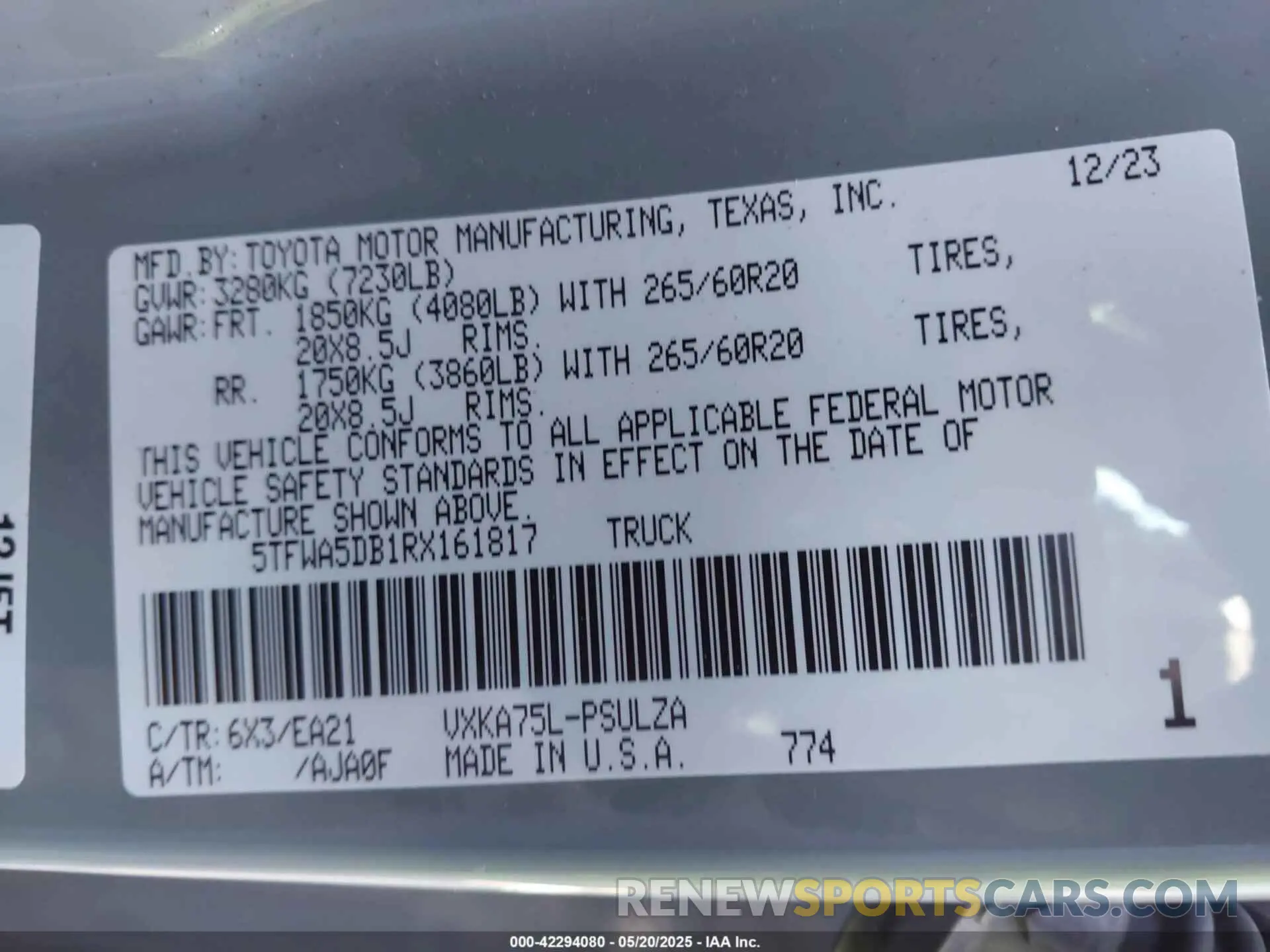 9 Photograph of a damaged car 5TFWA5DB1RX161817 TOYOTA TUNDRA 2024