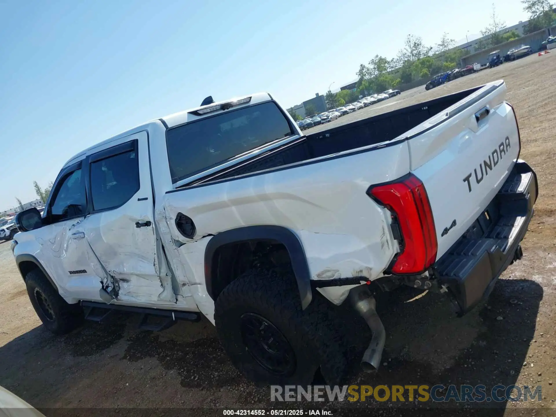 14 Photograph of a damaged car 5TFWA5DB5RX185795 TOYOTA TUNDRA 2024