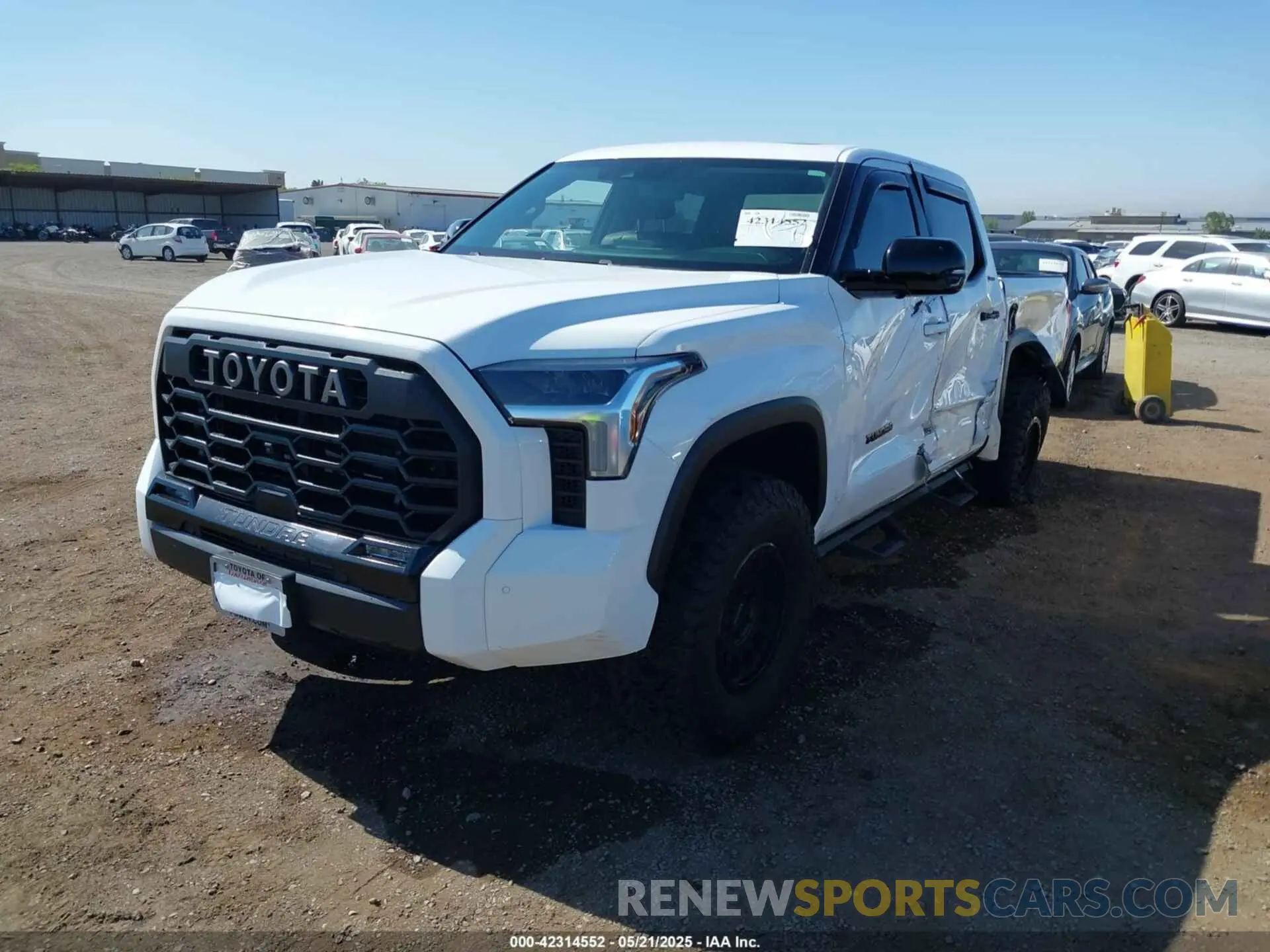 2 Photograph of a damaged car 5TFWA5DB5RX185795 TOYOTA TUNDRA 2024