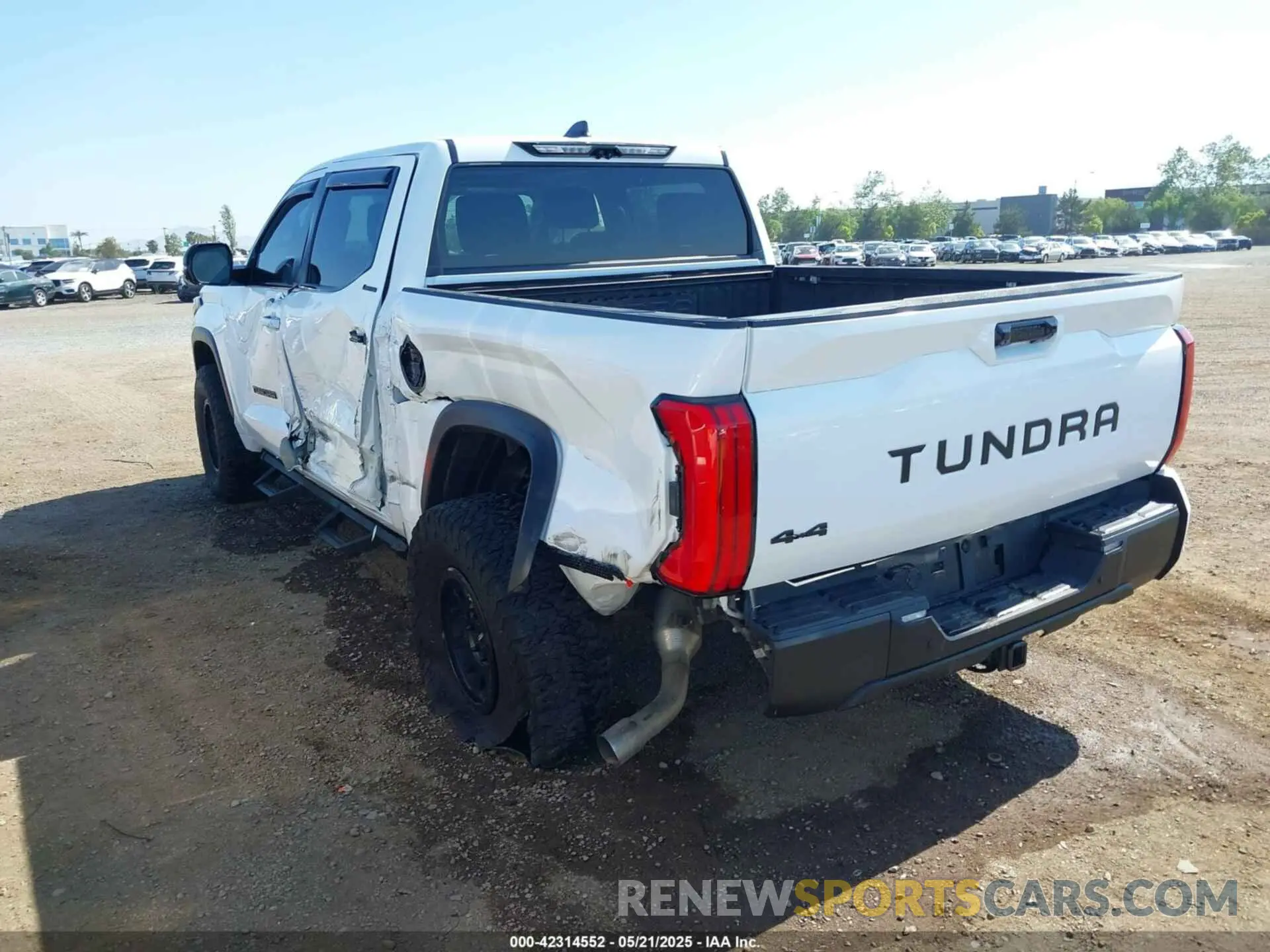 3 Photograph of a damaged car 5TFWA5DB5RX185795 TOYOTA TUNDRA 2024