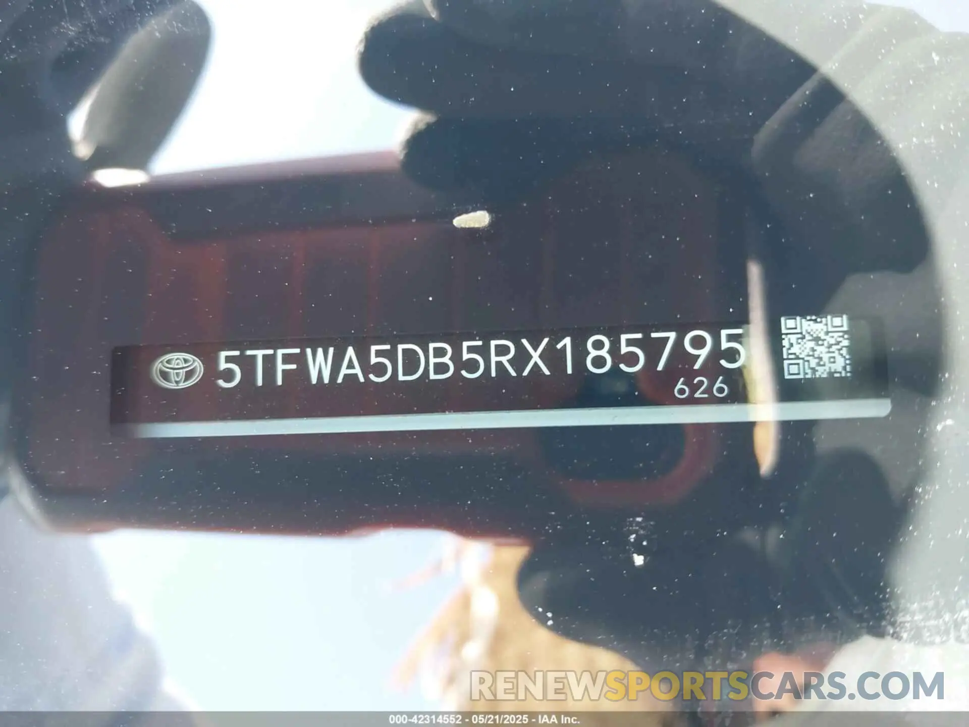 9 Photograph of a damaged car 5TFWA5DB5RX185795 TOYOTA TUNDRA 2024