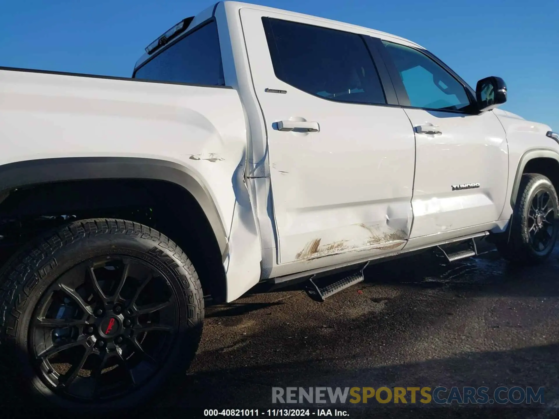 6 Photograph of a damaged car 5TFWA5DB6RX196224 TOYOTA TUNDRA 2024