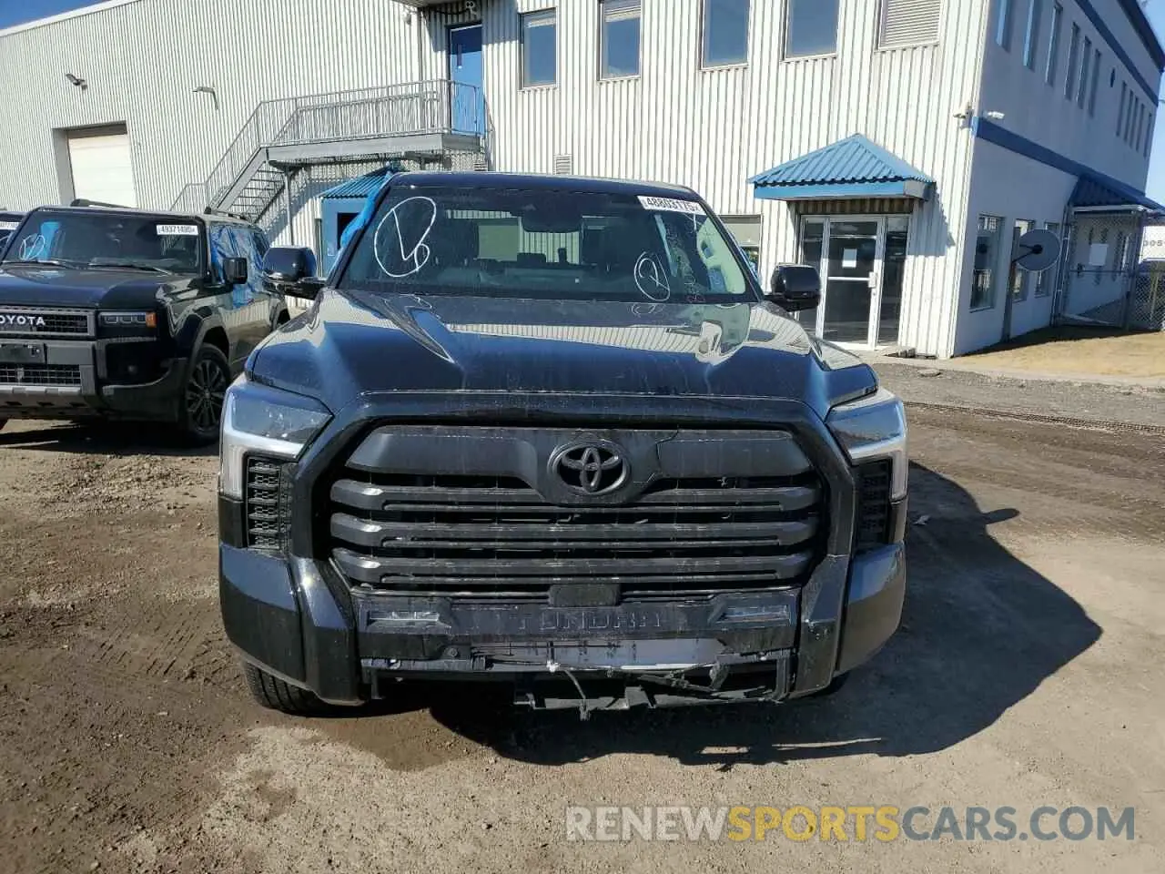 5 Photograph of a damaged car 5TFWA5DB8RX216800 TOYOTA TUNDRA 2024