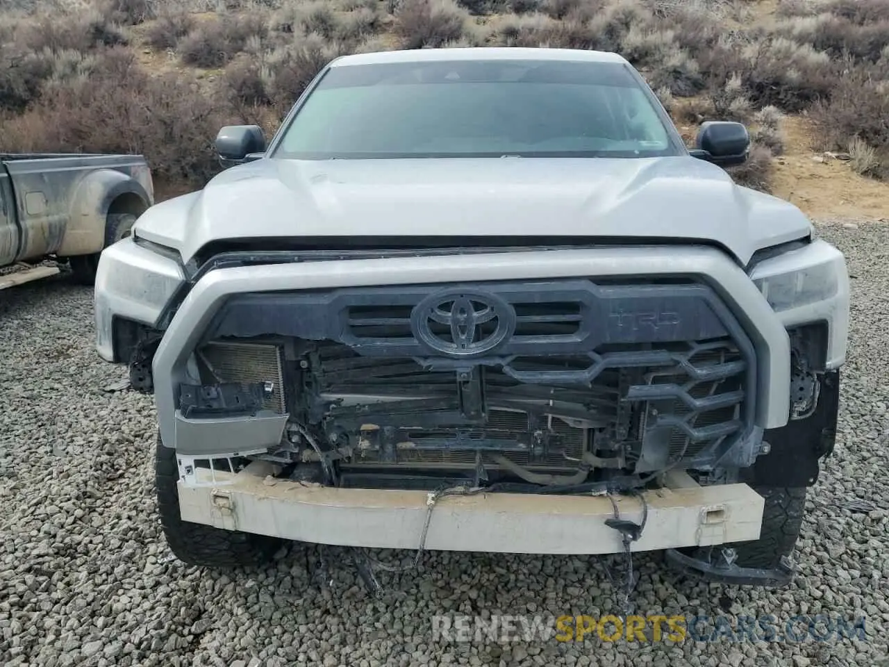 5 Photograph of a damaged car 5TFWA5DB9RX133635 TOYOTA TUNDRA 2024