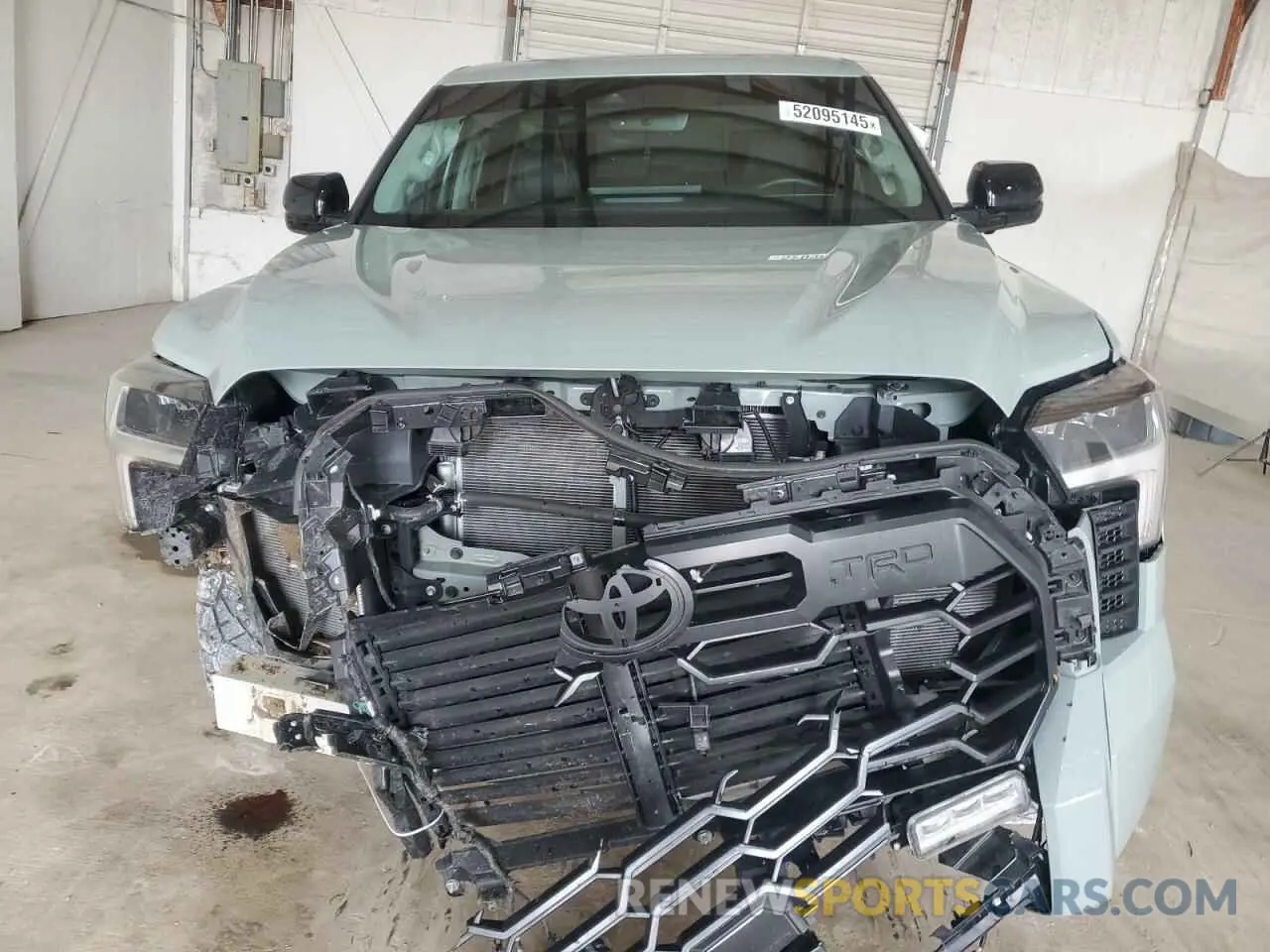 5 Photograph of a damaged car 5TFWA5DBXRX170418 TOYOTA TUNDRA 2024