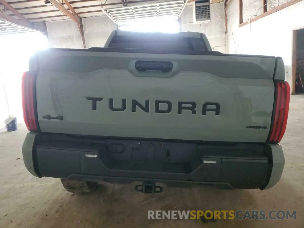 6 Photograph of a damaged car 5TFWA5DBXRX170418 TOYOTA TUNDRA 2024