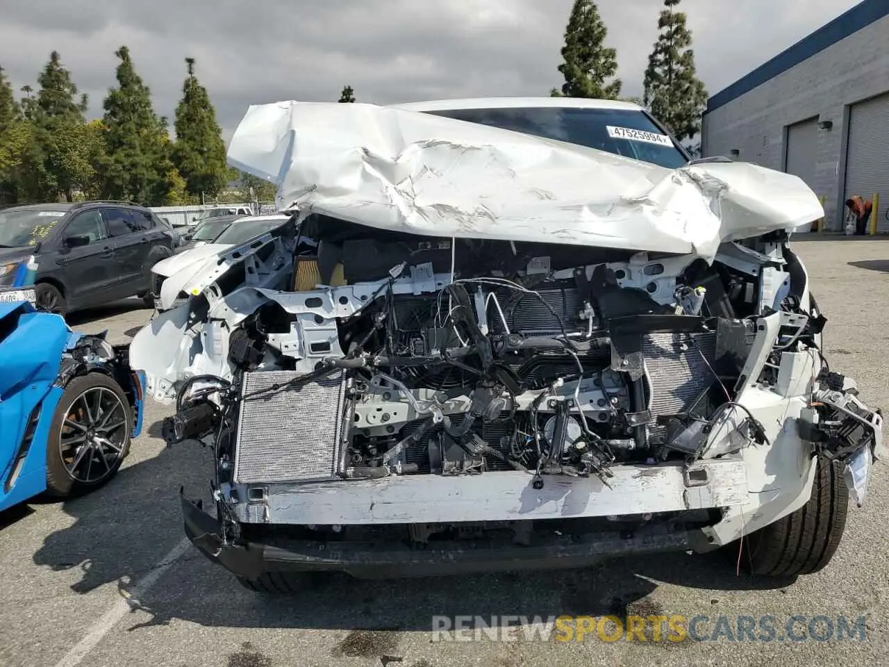 5 Photograph of a damaged car 5TFWC5DB0RX045924 TOYOTA TUNDRA 2024
