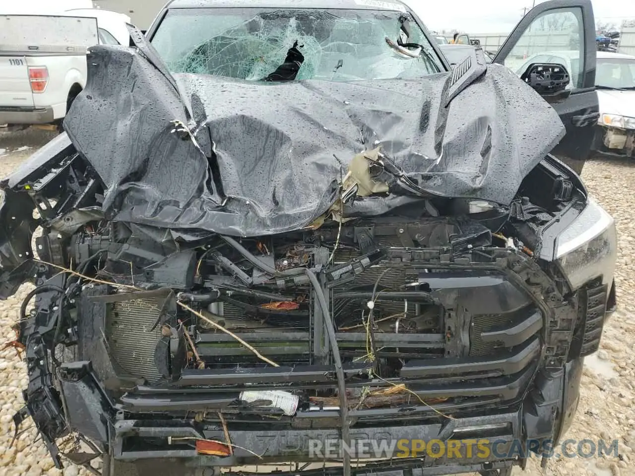 11 Photograph of a damaged car 5TFWC5DB7RX045130 TOYOTA TUNDRA 2024