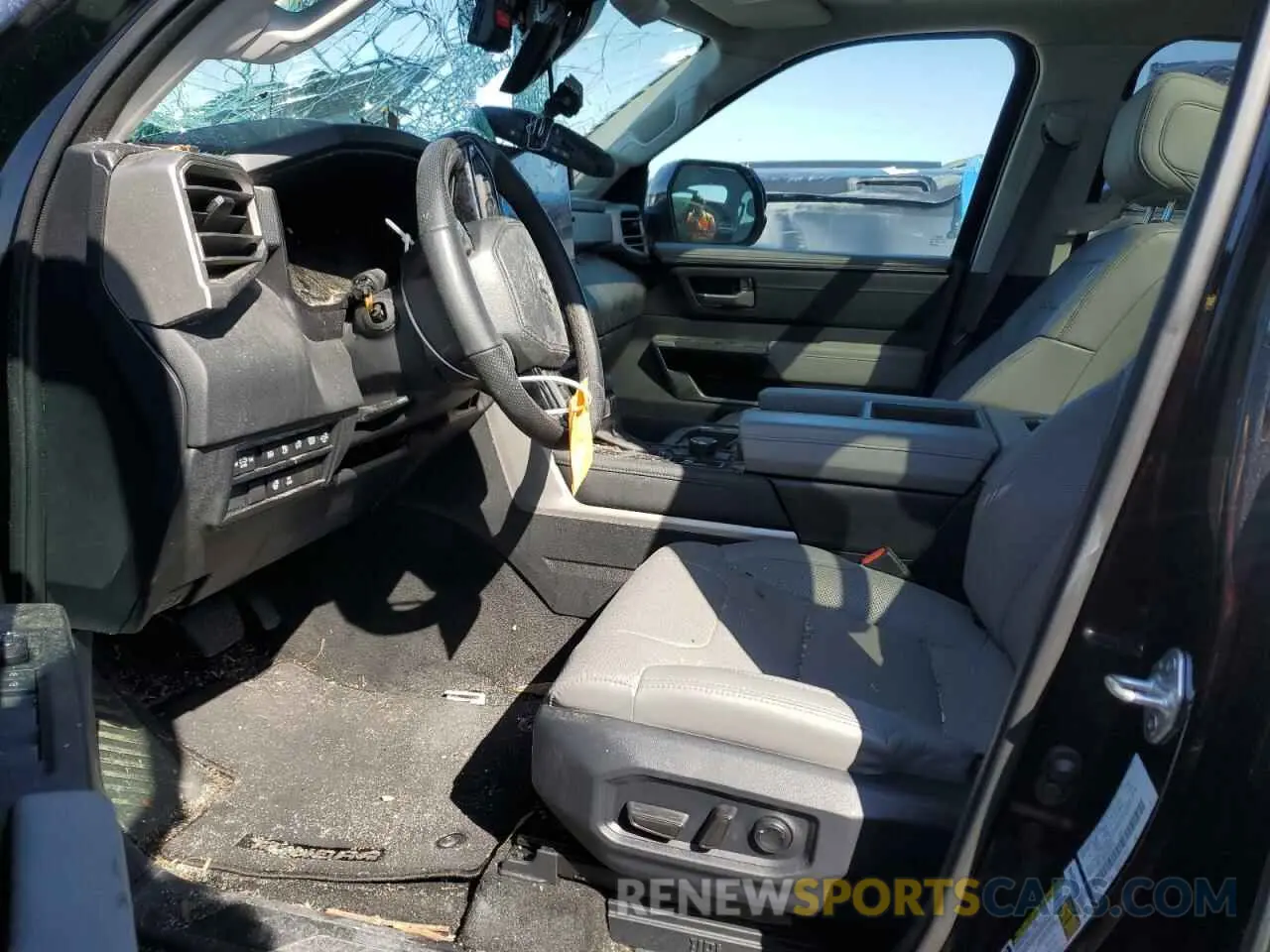 7 Photograph of a damaged car 5TFWC5DB7RX045130 TOYOTA TUNDRA 2024