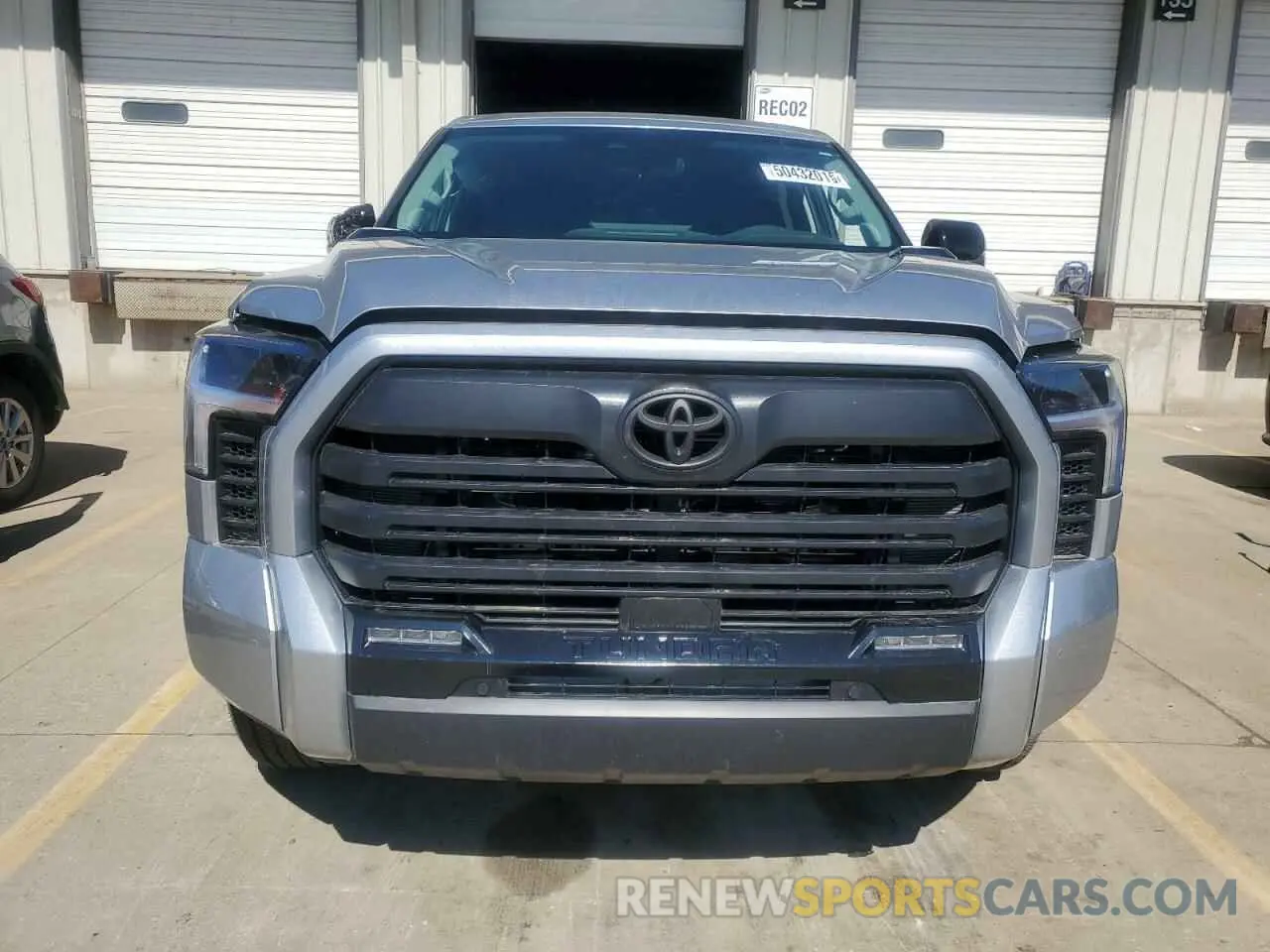 5 Photograph of a damaged car 5TFWC5DB8RX060865 TOYOTA TUNDRA 2024