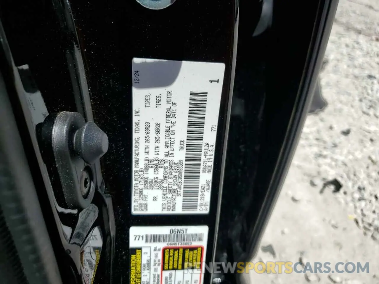 13 Photograph of a damaged car 5TFJA5BC0SX003559 TOYOTA TUNDRA 2025