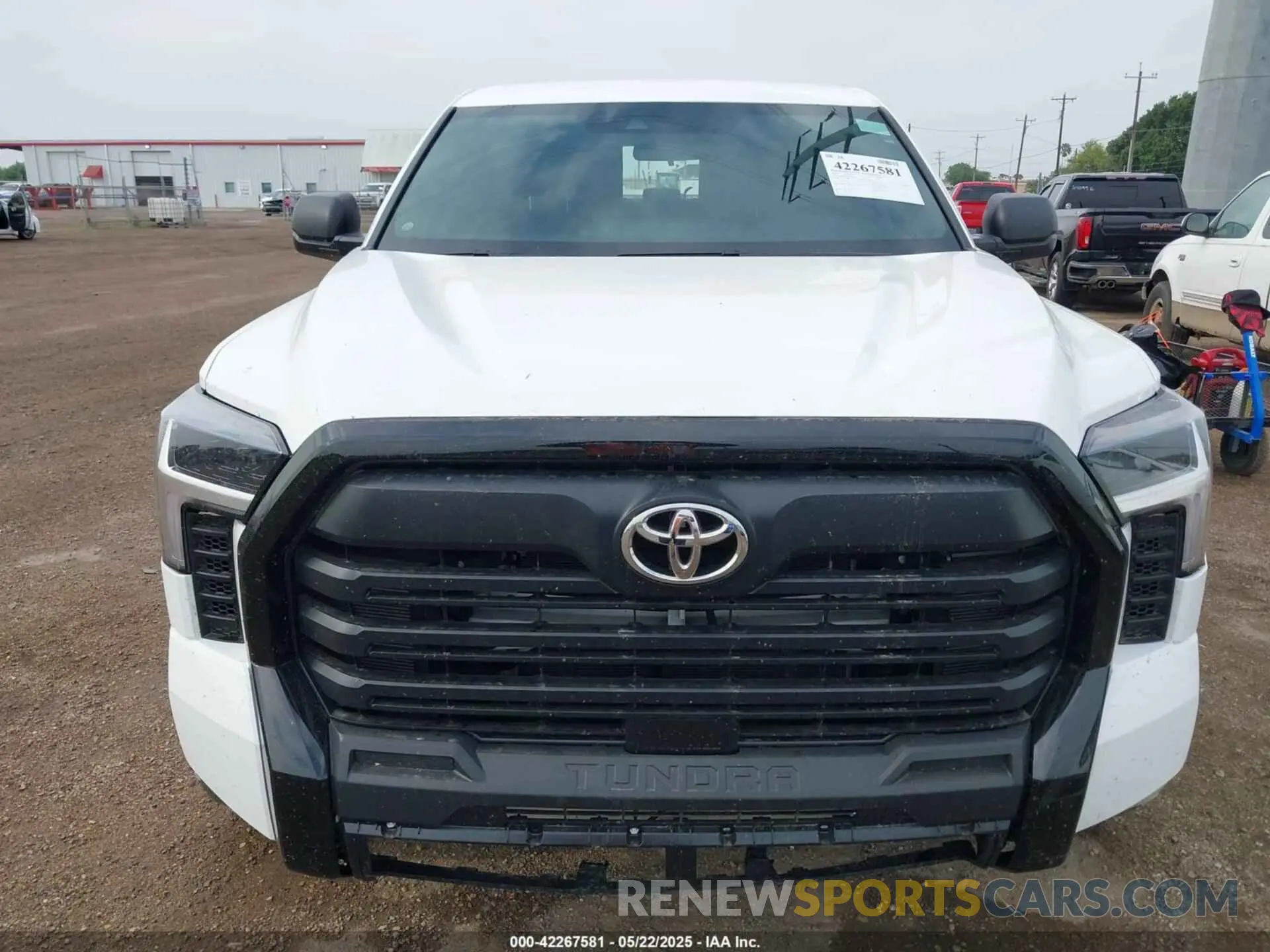 11 Photograph of a damaged car 5TFKB5DA4SX280387 TOYOTA TUNDRA 2025