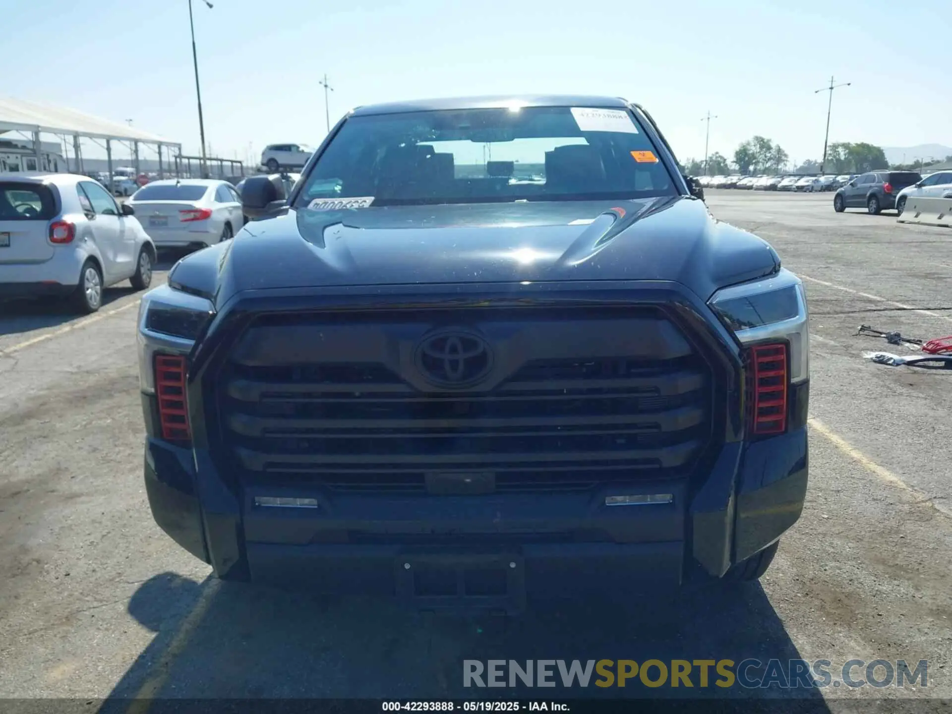 13 Photograph of a damaged car 5TFLA5AB8SX045320 TOYOTA TUNDRA 2025