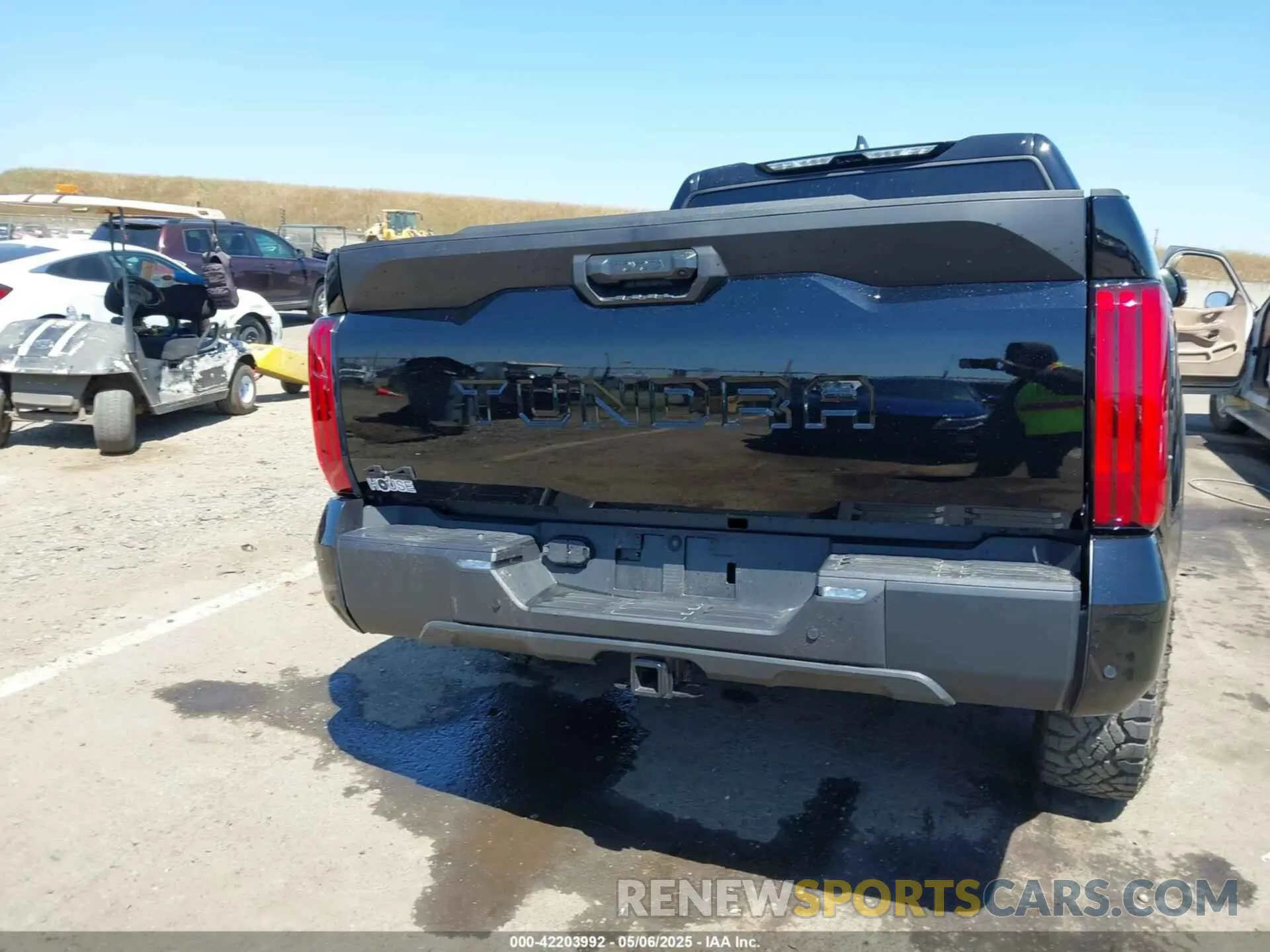 16 Photograph of a damaged car 5TFLA5DB2SX276564 TOYOTA TUNDRA 2025