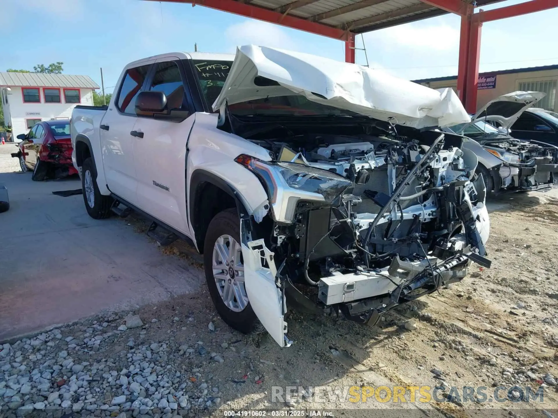 1 Photograph of a damaged car 5TFLA5DB3SX257022 TOYOTA TUNDRA 2025