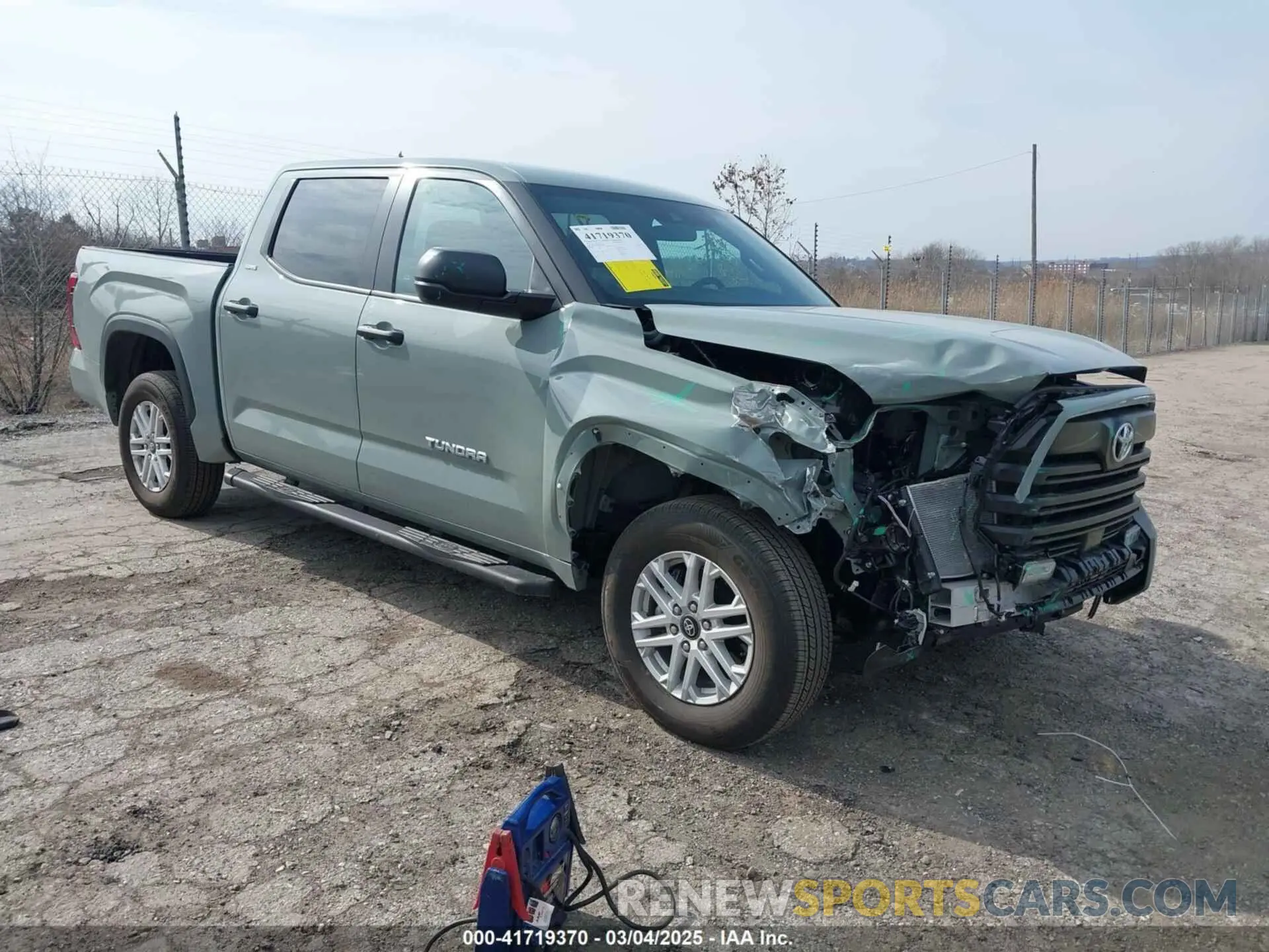 1 Photograph of a damaged car 5TFLA5DB4SX240844 TOYOTA TUNDRA 2025