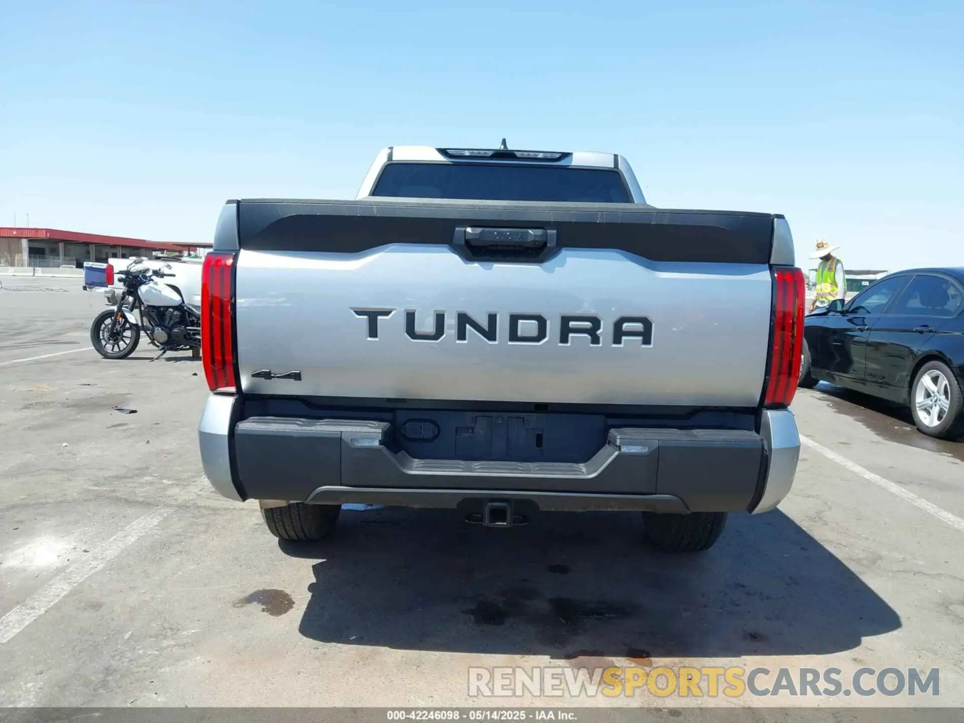 17 Photograph of a damaged car 5TFLA5DB5SX297358 TOYOTA TUNDRA 2025
