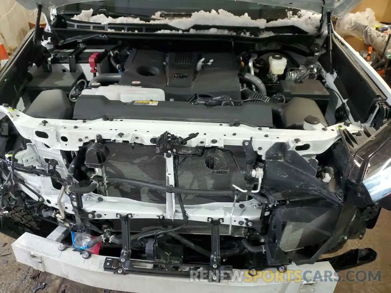 11 Photograph of a damaged car 5TFLA5DB8SX243567 TOYOTA TUNDRA 2025