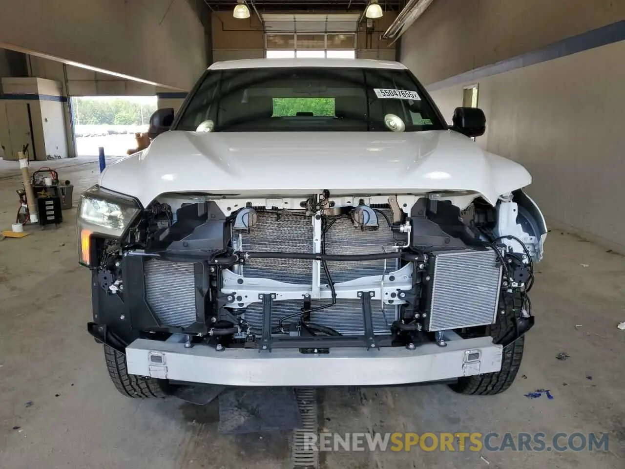 5 Photograph of a damaged car 5TFLA5DB8SX271689 TOYOTA TUNDRA 2025
