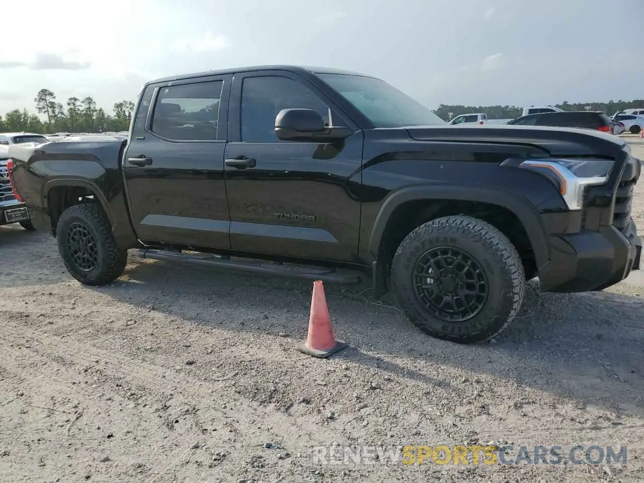 4 Photograph of a damaged car 5TFLA5DBXSX249435 TOYOTA TUNDRA 2025