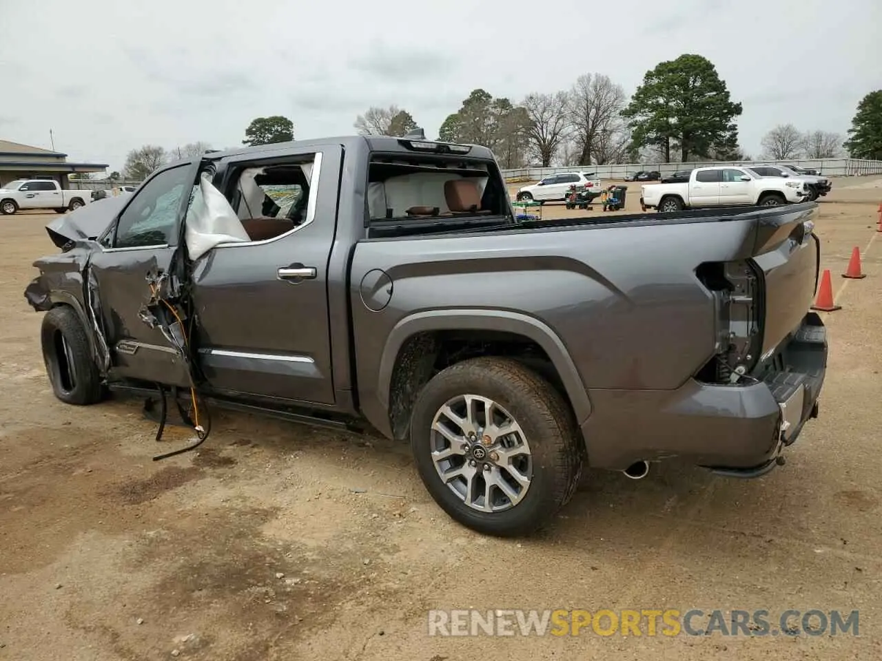 2 Photograph of a damaged car 5TFMA5DB6SX240543 TOYOTA TUNDRA 2025