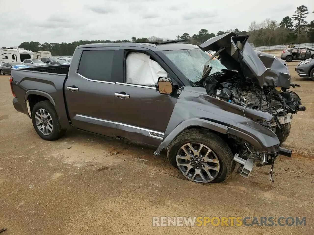 4 Photograph of a damaged car 5TFMA5DB6SX240543 TOYOTA TUNDRA 2025
