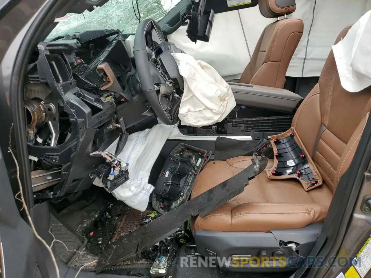 7 Photograph of a damaged car 5TFMA5DB6SX240543 TOYOTA TUNDRA 2025