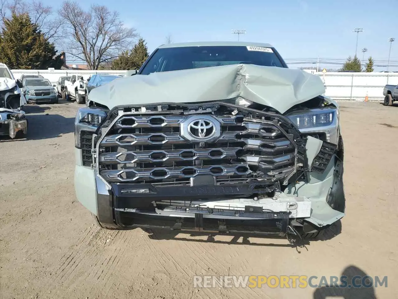5 Photograph of a damaged car 5TFNA5DB9SX250892 TOYOTA TUNDRA 2025