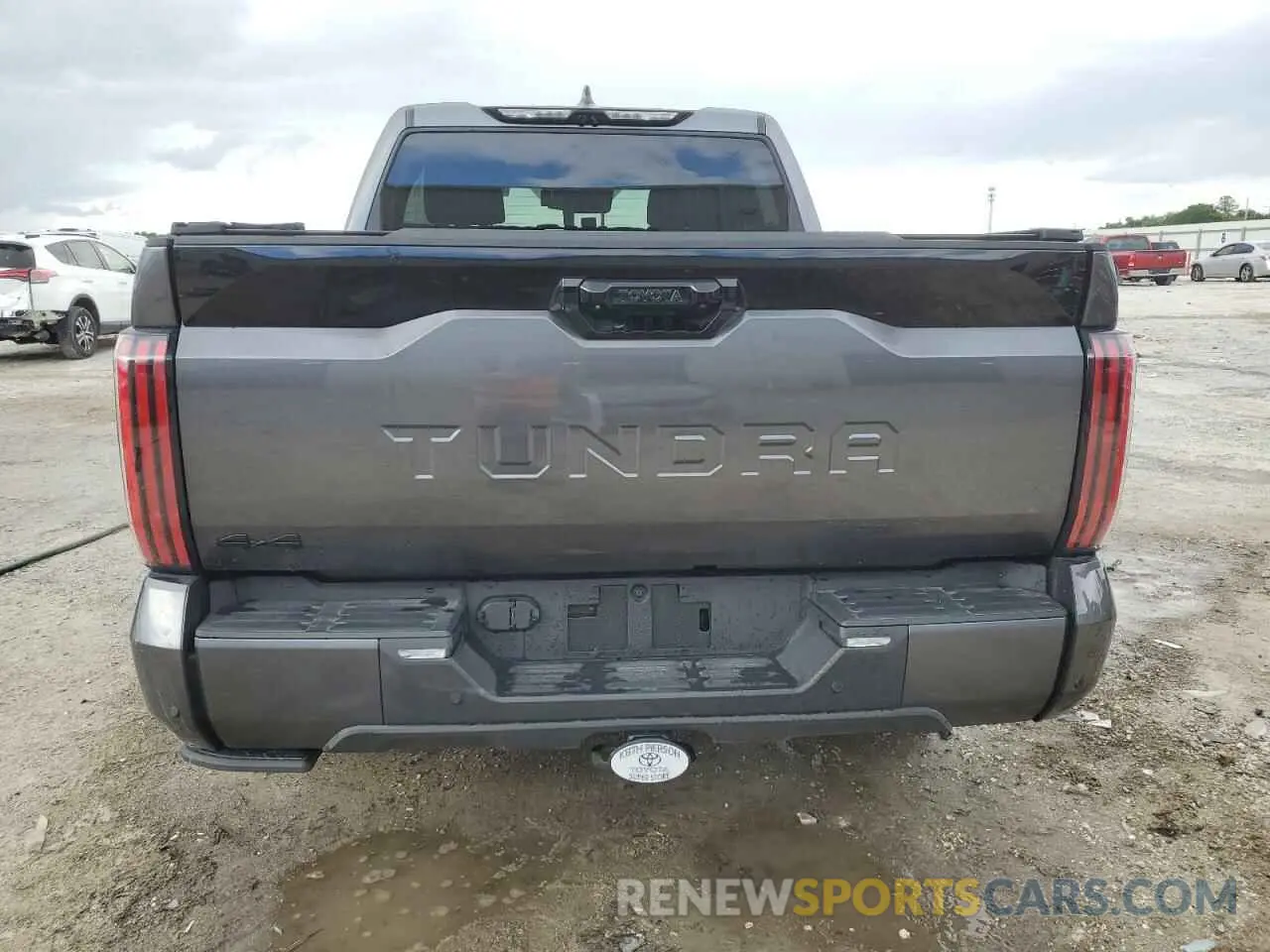 6 Photograph of a damaged car 5TFNA5DBXSX279690 TOYOTA TUNDRA 2025