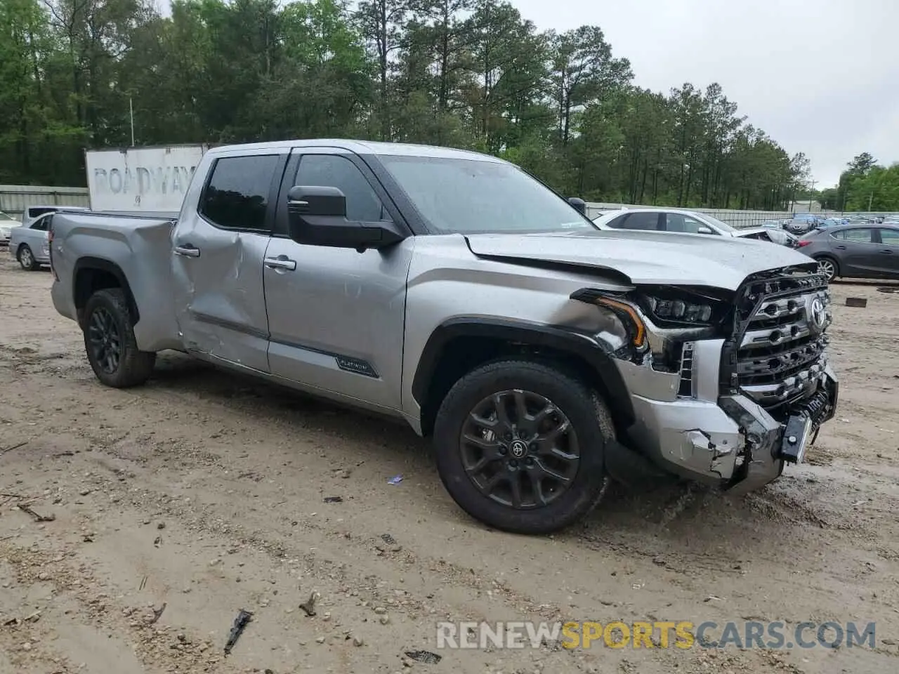 4 Photograph of a damaged car 5TFNA5EC5SX036862 TOYOTA TUNDRA 2025