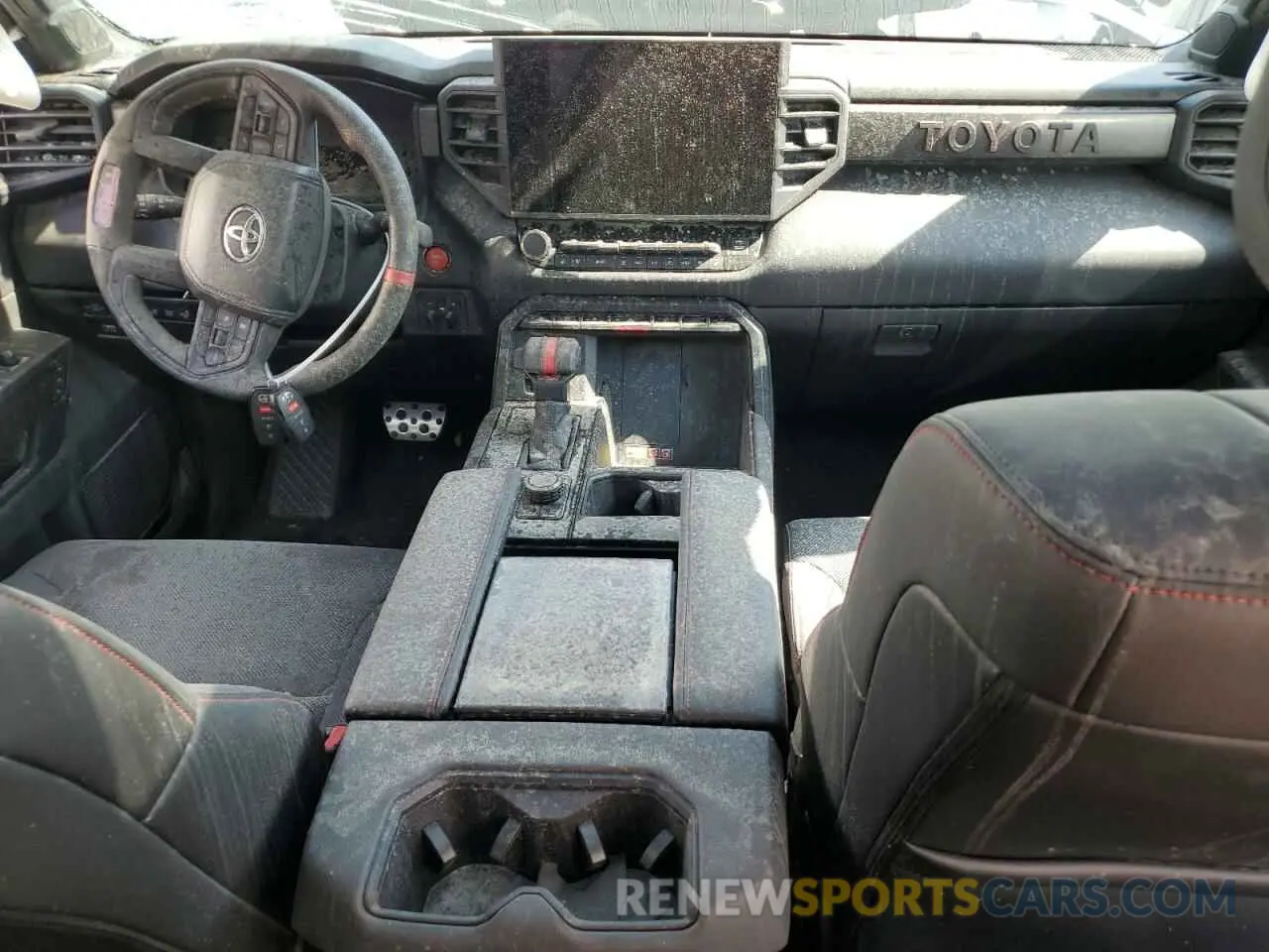 10 Photograph of a damaged car 5TFPC5DB7SX088392 TOYOTA TUNDRA 2025