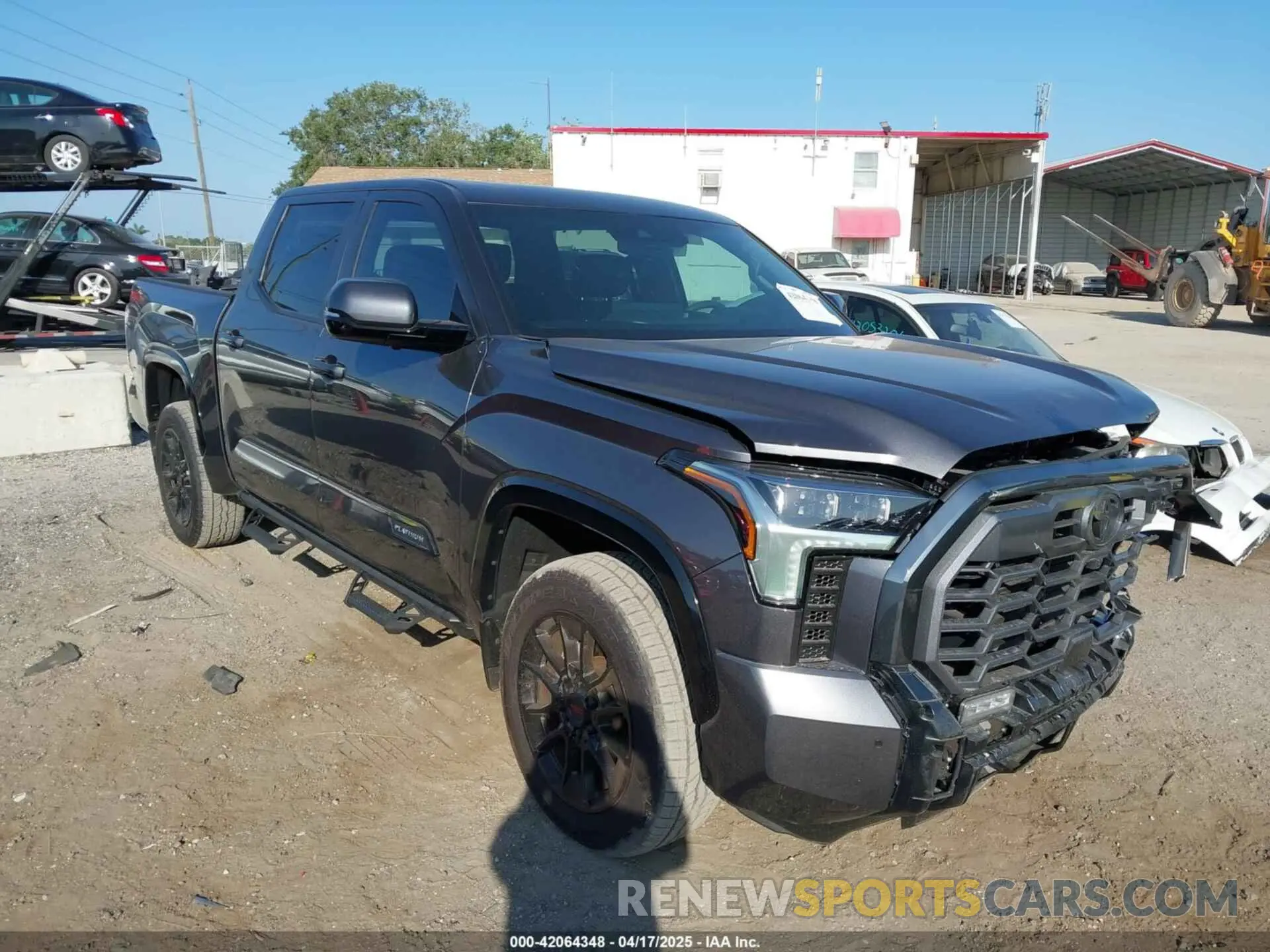 1 Photograph of a damaged car 5TFWA5DB0SX270582 TOYOTA TUNDRA 2025