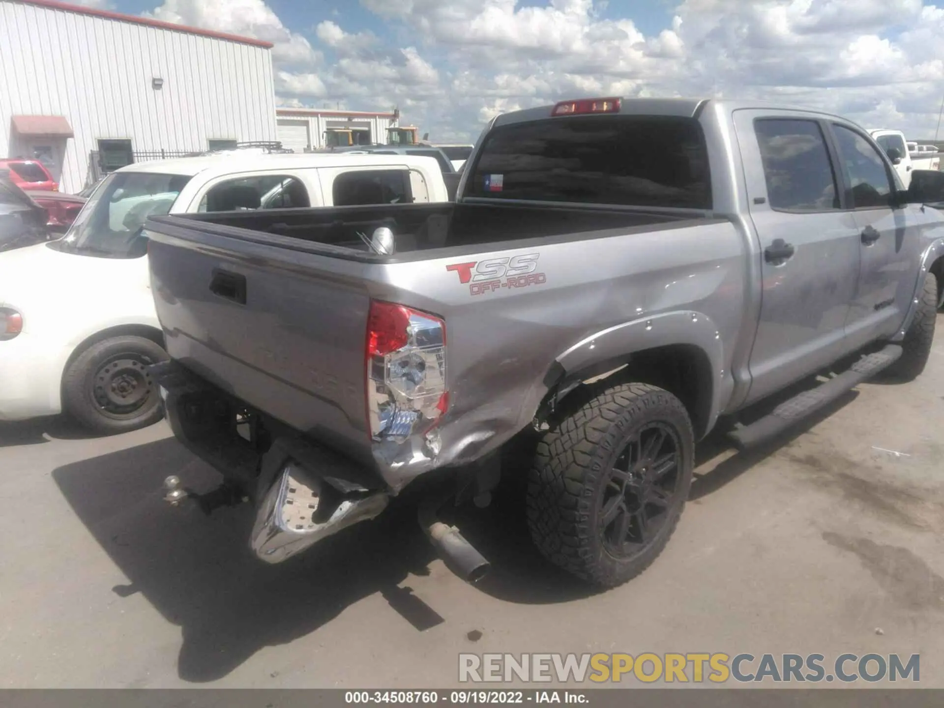 6 Photograph of a damaged car 5TFEM5F1XKX136797 TOYOTA TUNDRA 2WD 2019