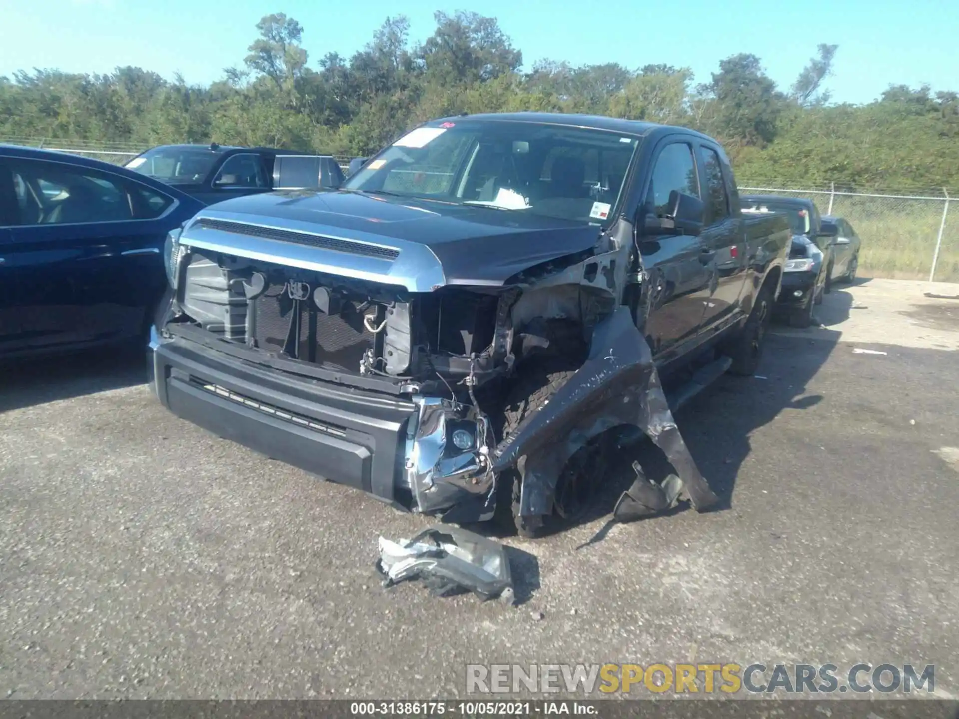 2 Photograph of a damaged car 5TFRM5F11KX143638 TOYOTA TUNDRA 2WD 2019