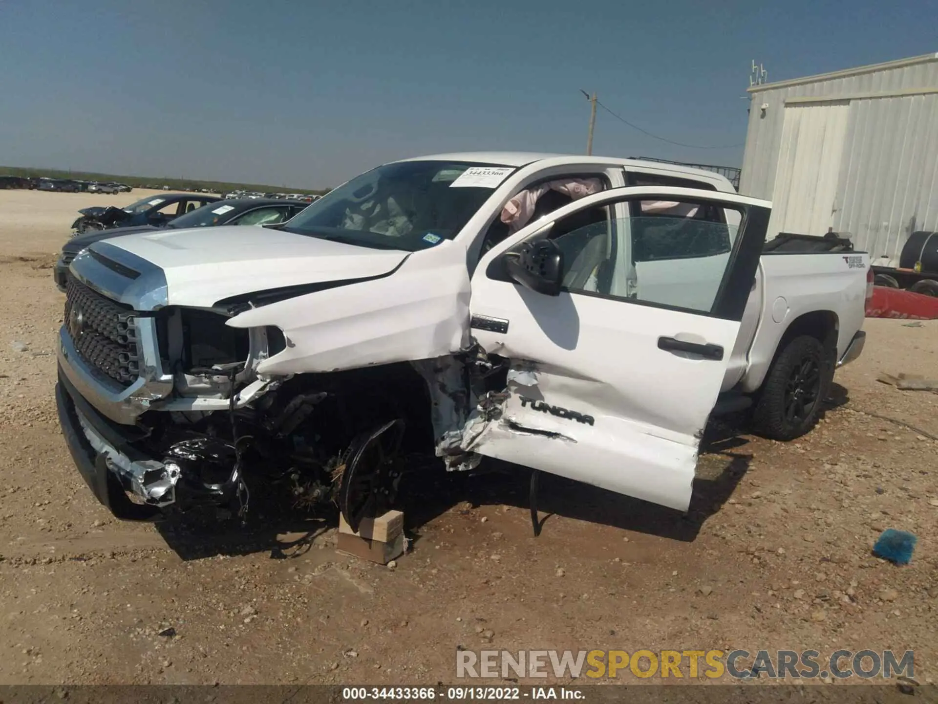 2 Photograph of a damaged car 5TFEY5F19LX263563 TOYOTA TUNDRA 2WD 2020