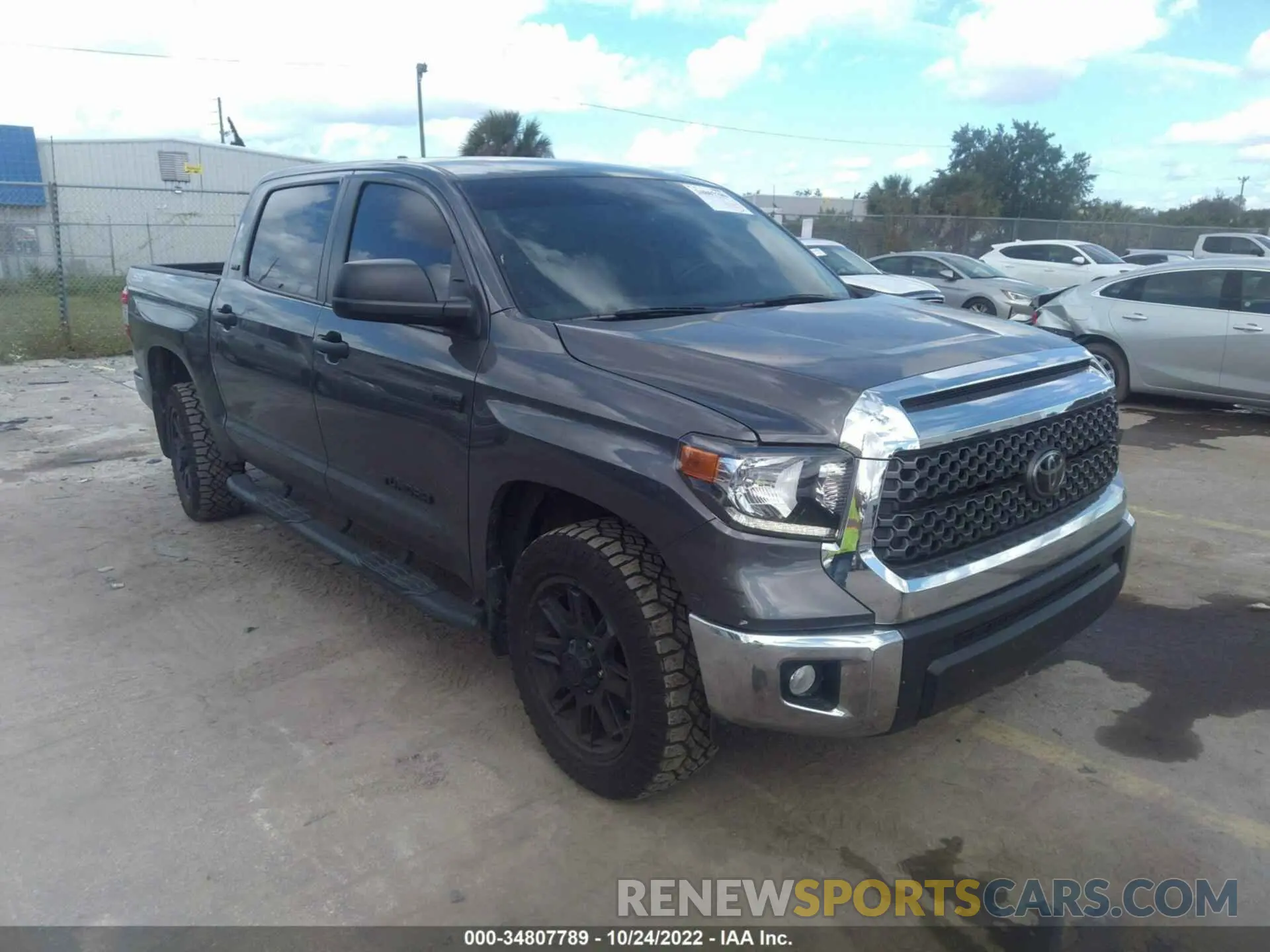 1 Photograph of a damaged car 5TFEY5F11MX286837 TOYOTA TUNDRA 2WD 2021