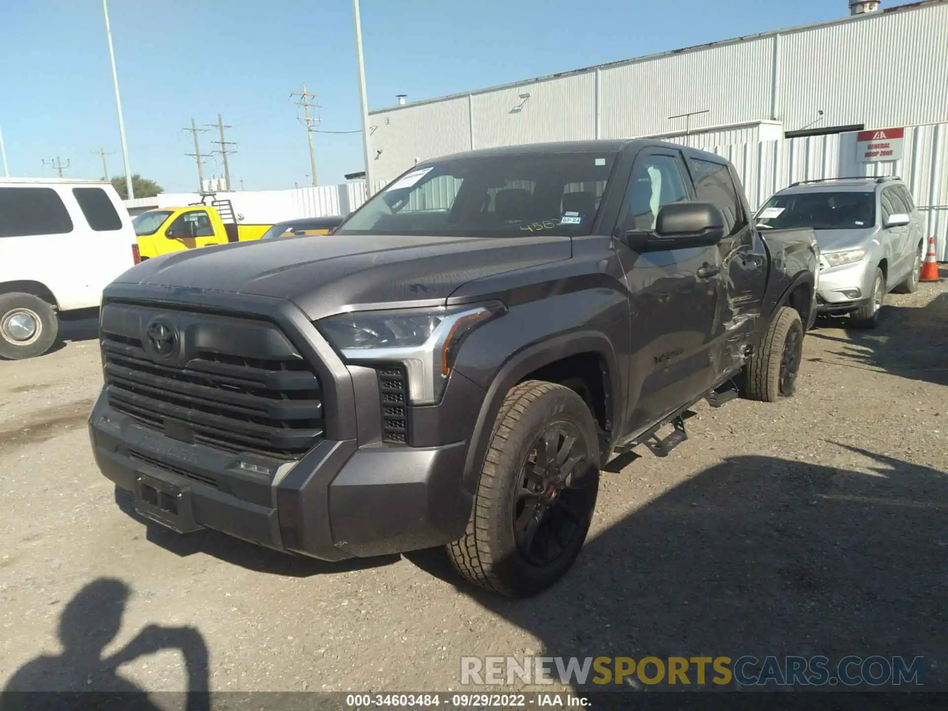 2 Photograph of a damaged car 5TFLA5AB9NX014582 TOYOTA TUNDRA 2WD 2022