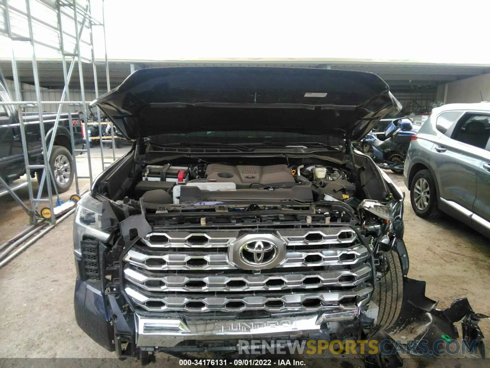 10 Photograph of a damaged car 5TFMA5AB0NX013907 TOYOTA TUNDRA 2WD 2022