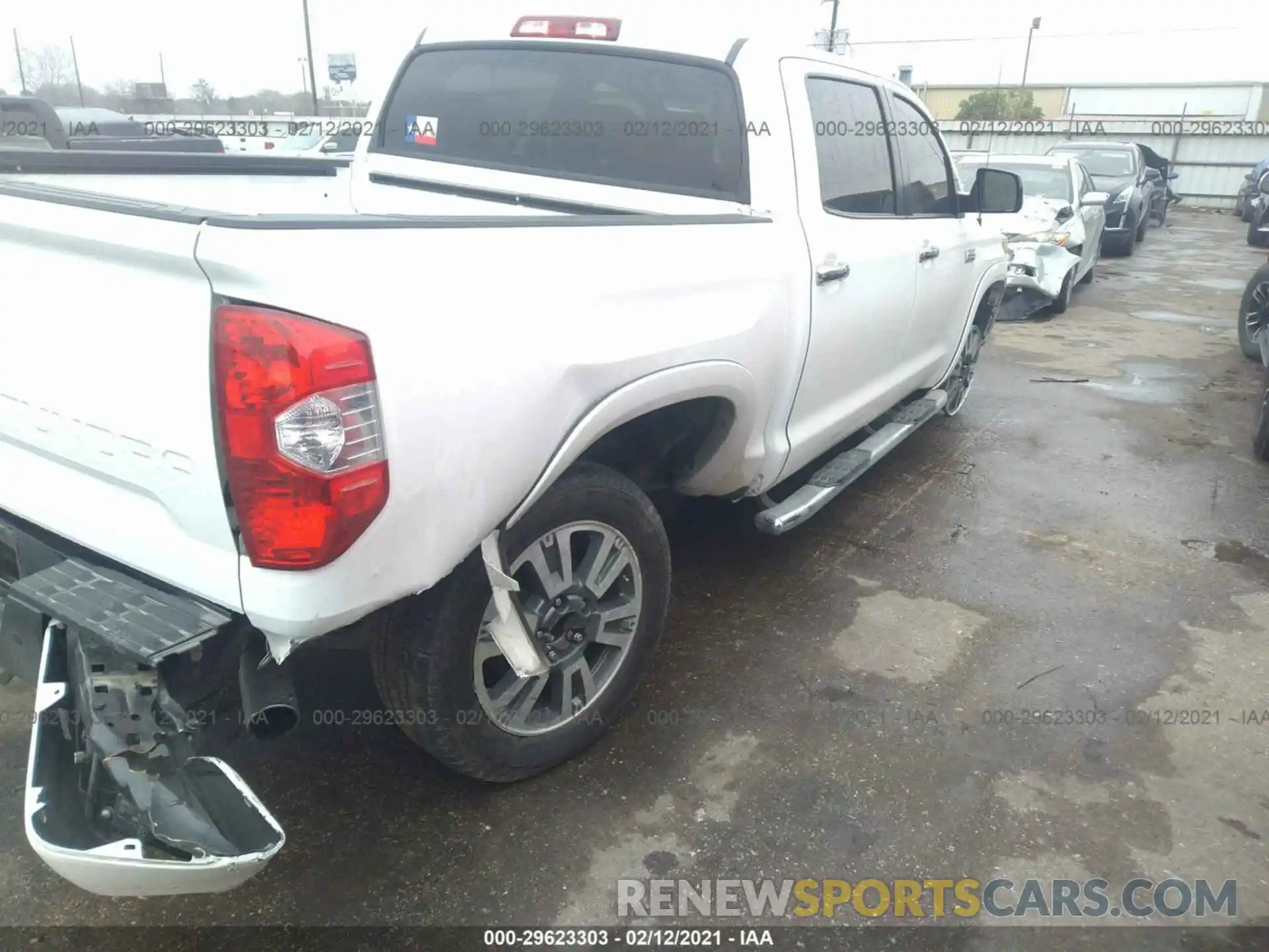 4 Photograph of a damaged car 5TFAY5F11KX785603 TOYOTA TUNDRA 4WD 2019