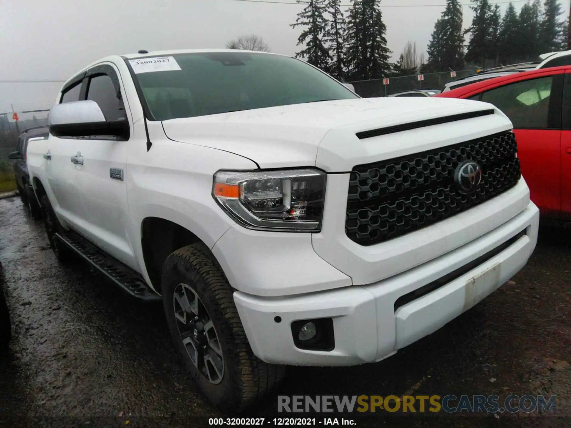 1 Photograph of a damaged car 5TFAY5F18KX867585 TOYOTA TUNDRA 4WD 2019