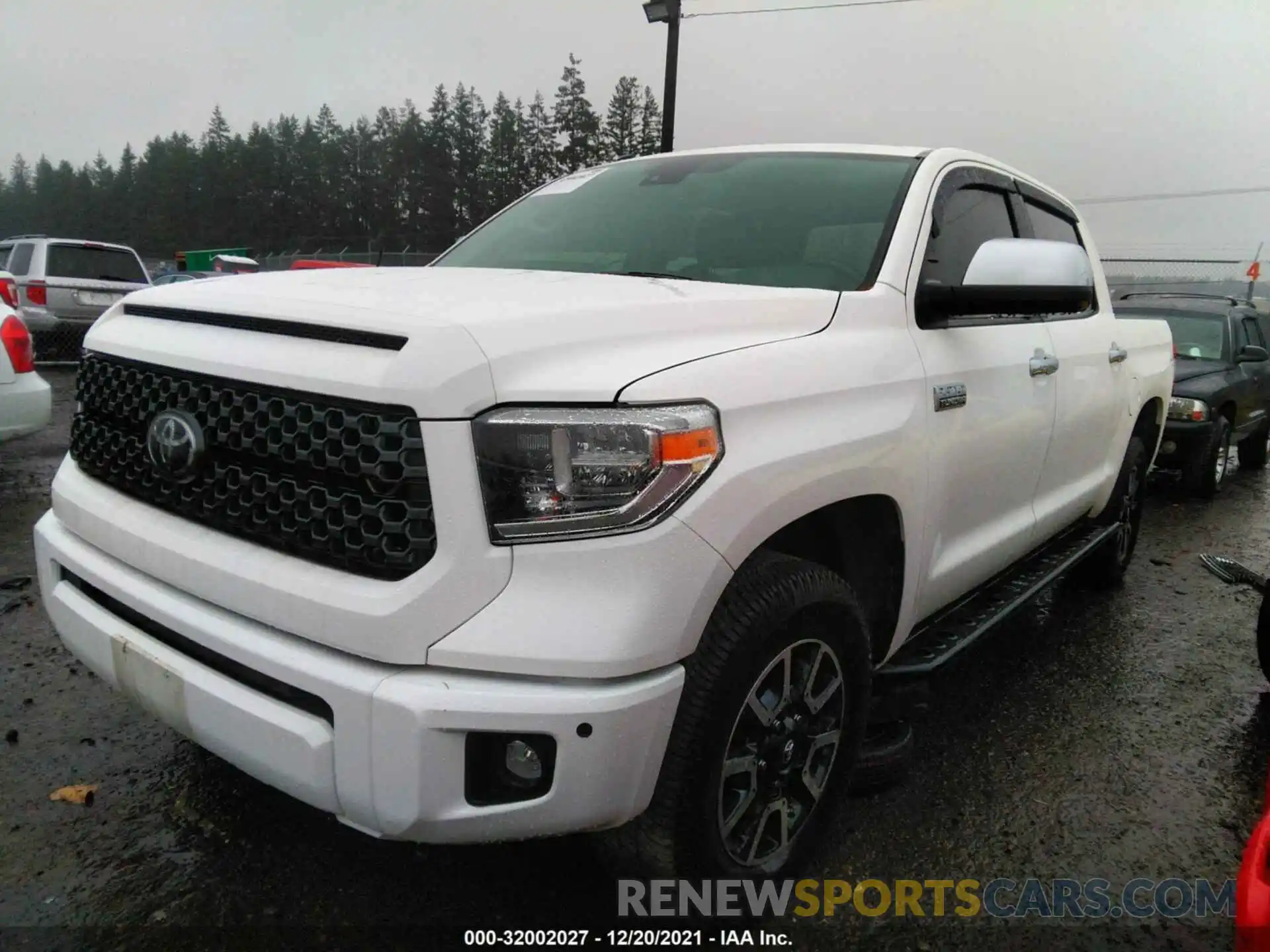 2 Photograph of a damaged car 5TFAY5F18KX867585 TOYOTA TUNDRA 4WD 2019