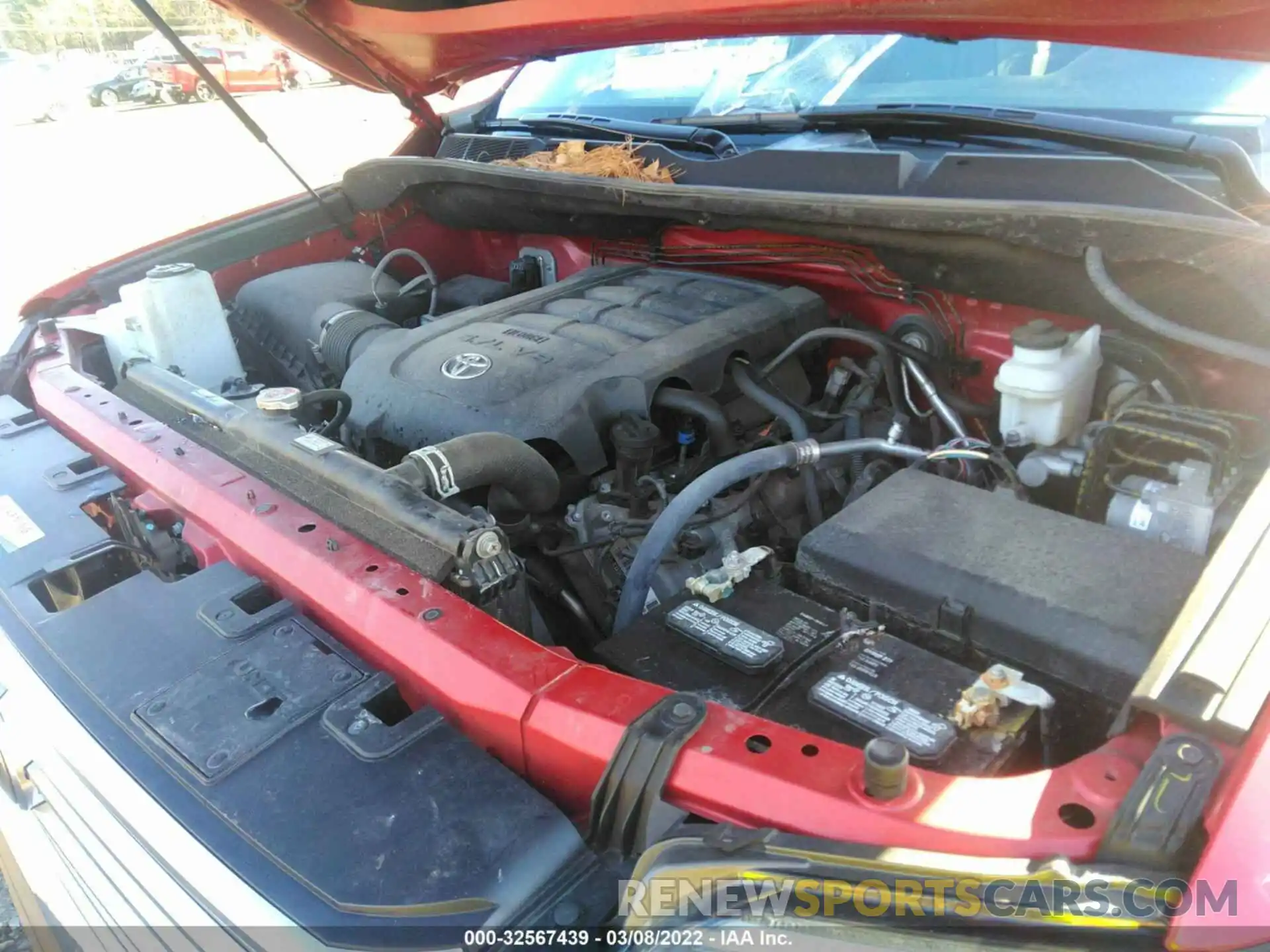 10 Photograph of a damaged car 5TFBY5F17KX782368 TOYOTA TUNDRA 4WD 2019